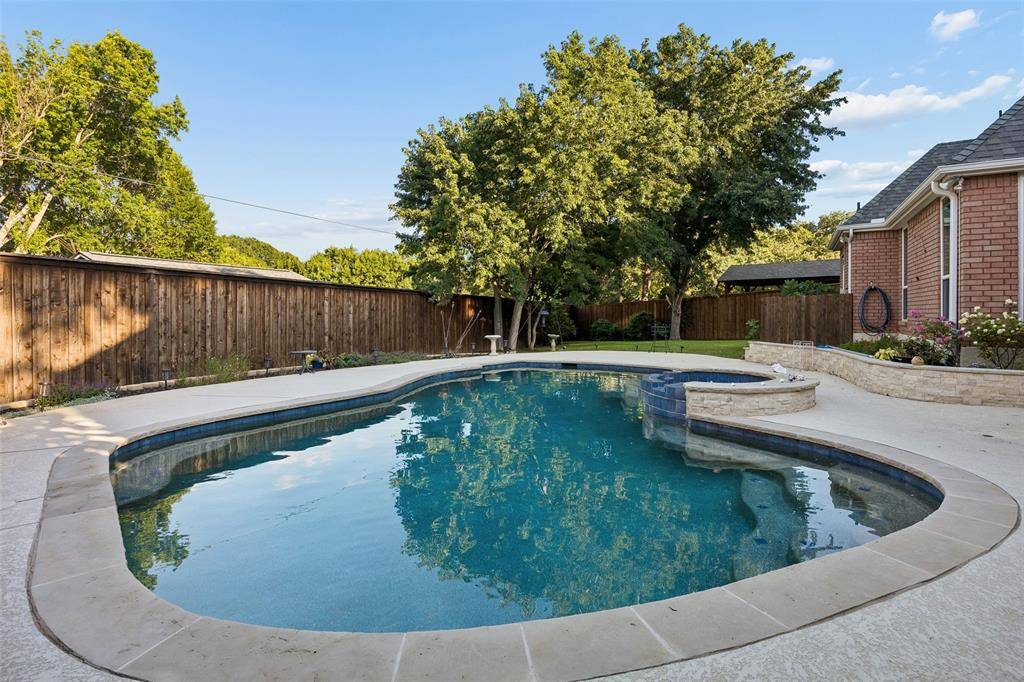 5617 Hunterwood Lane, Arlington, TX 76017