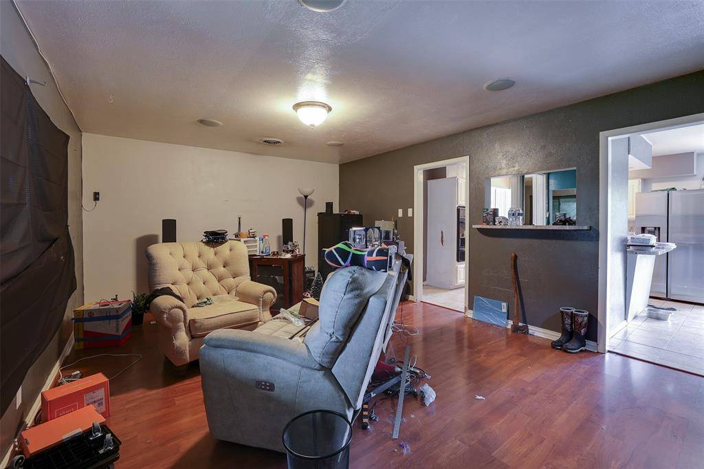 7001 Overhill Road, Fort Worth, TX 76116