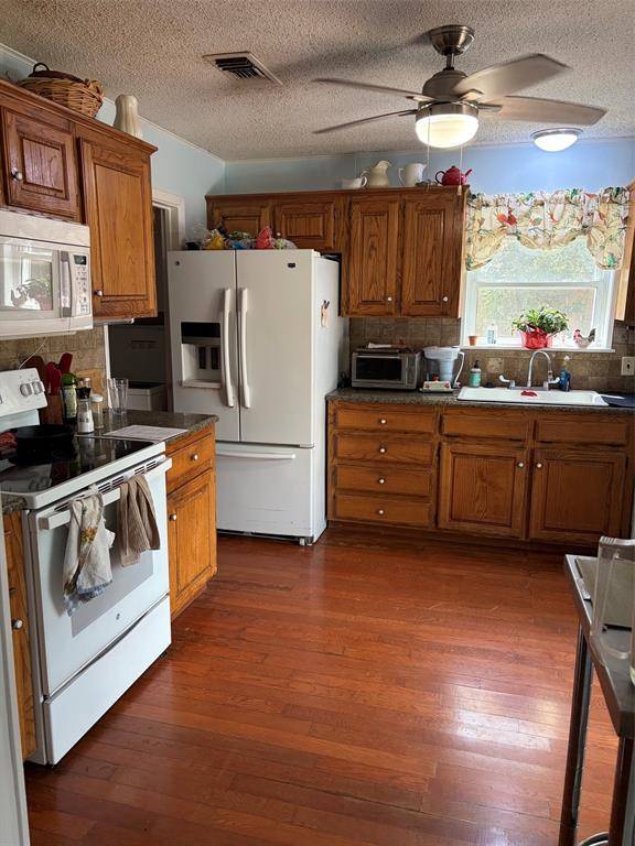 1309 Tamarisk, Mexia, TX 76667
