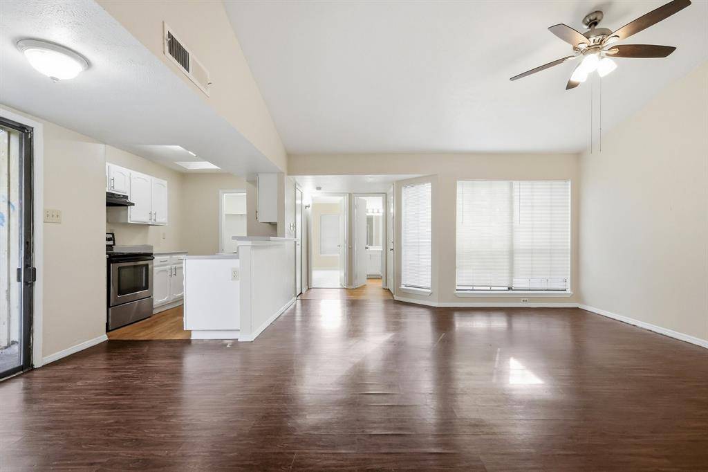 3048 Navarro Lane, Grand Prairie, TX 75052