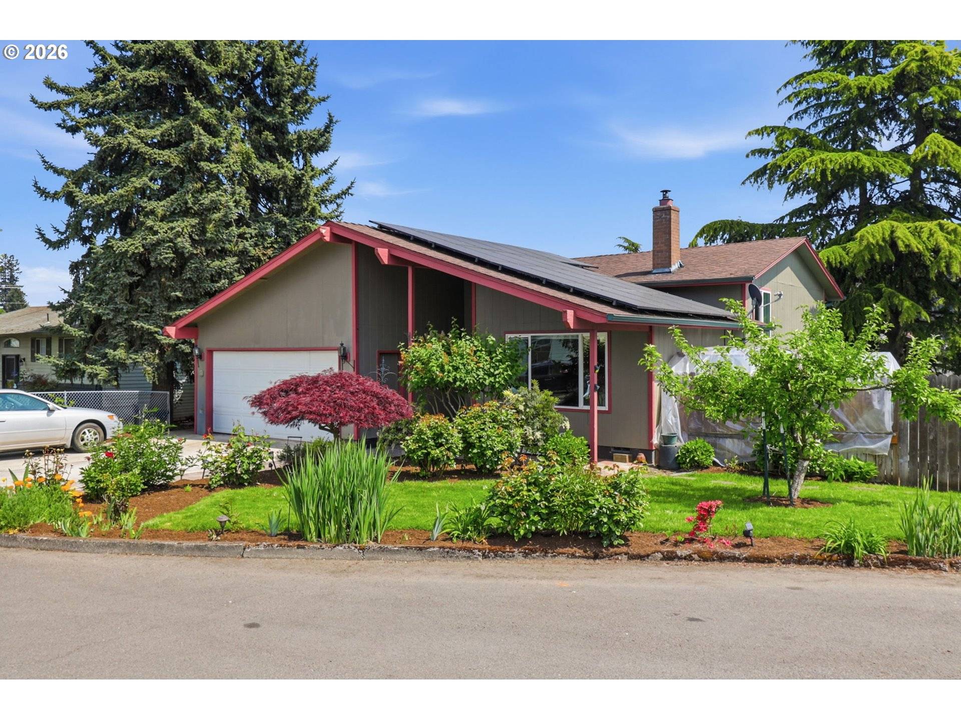 565 BROWN CT, Woodburn, OR 97071