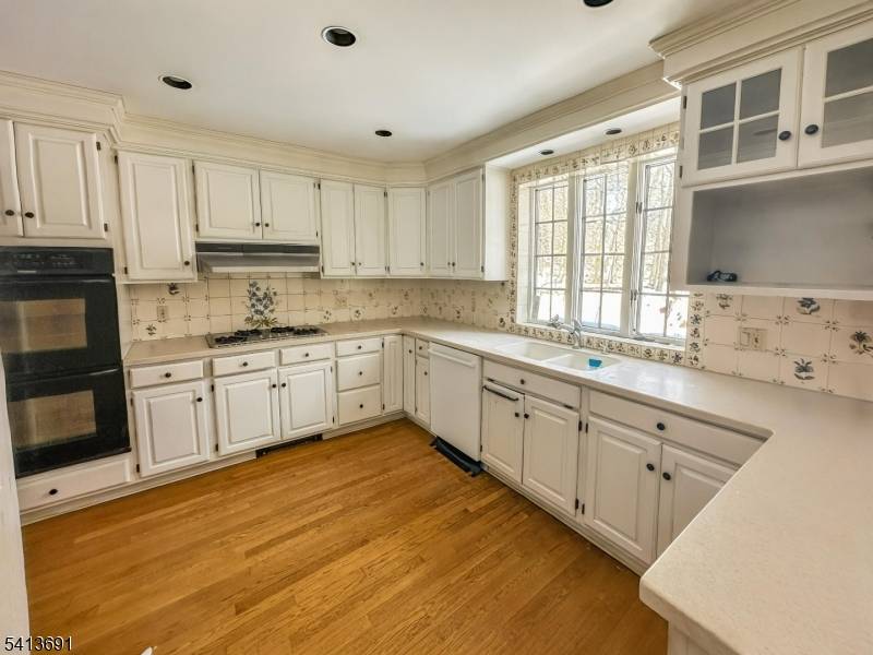 112 Oxford Pl, Glen Rock Boro, NJ 07452