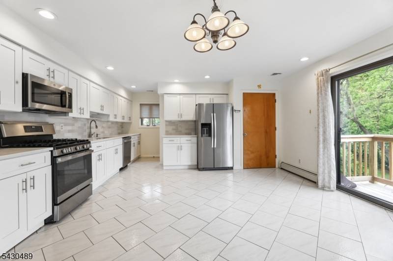 15 W Bradford Ave, Cedar Grove Twp., NJ 07009