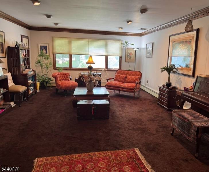 554 Huckleberry Ln, Franklin Lakes Boro, NJ 07417