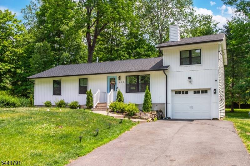 950 E Walnut Dr, Stillwater Twp., NJ 07860