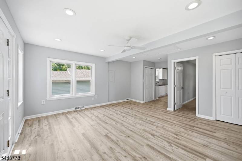 82 Fairview Dr, West Milford Twp., NJ 07421