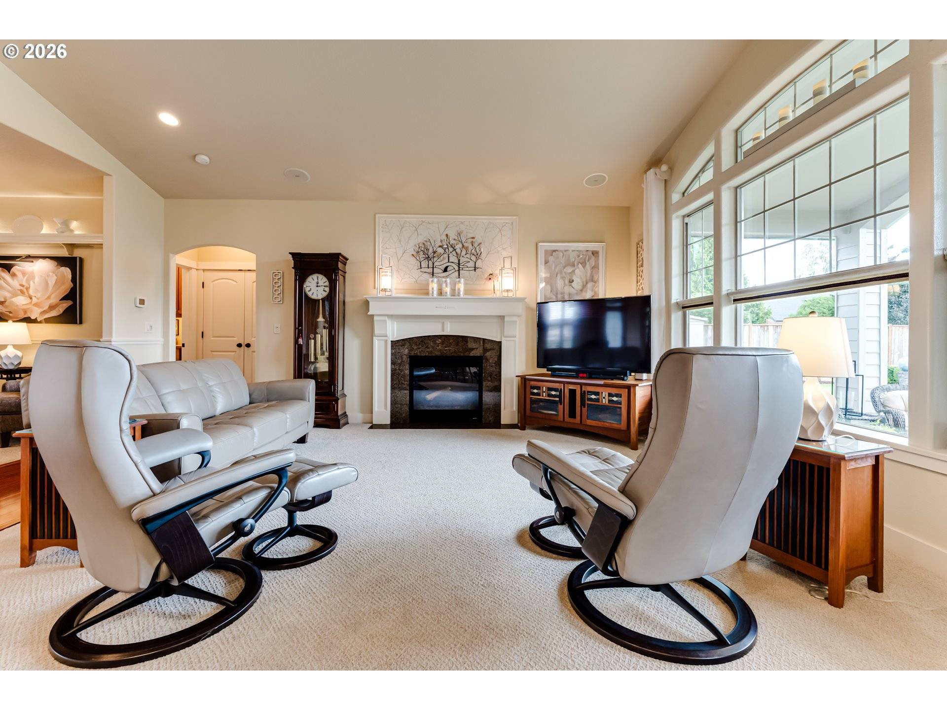1016 Fieldcrest AVE, Junction City, OR 97448