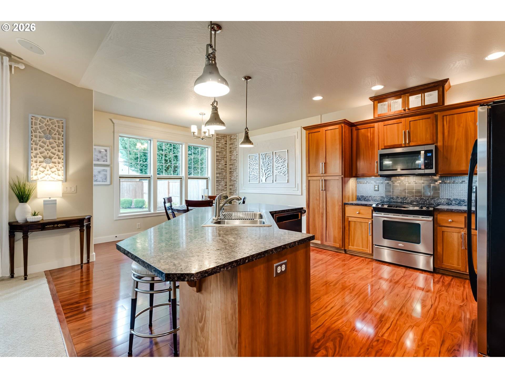 1016 Fieldcrest AVE, Junction City, OR 97448
