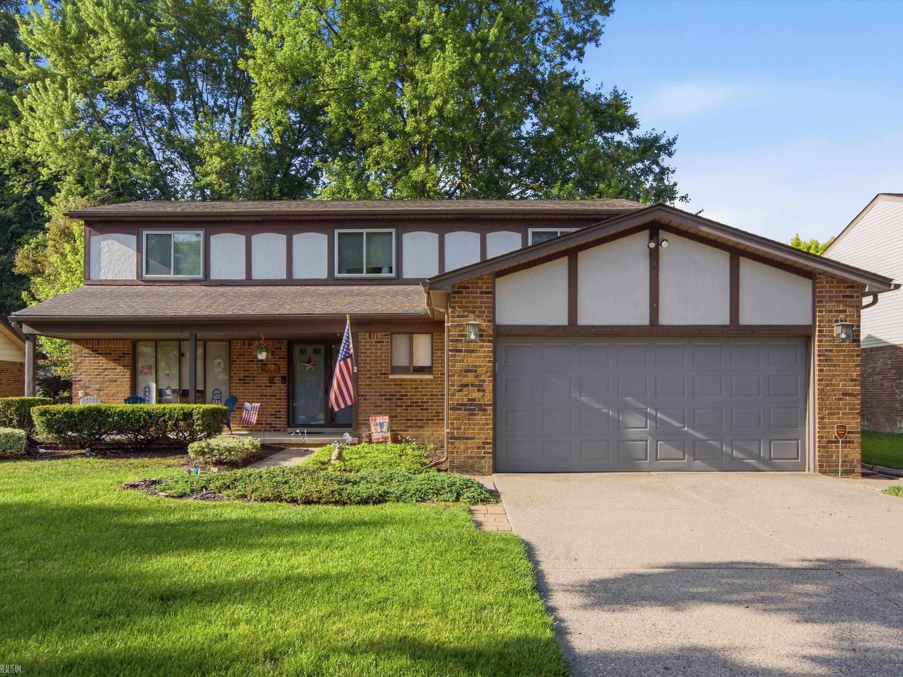 14560 Eastport DR, Sterling Heights, MI 48313