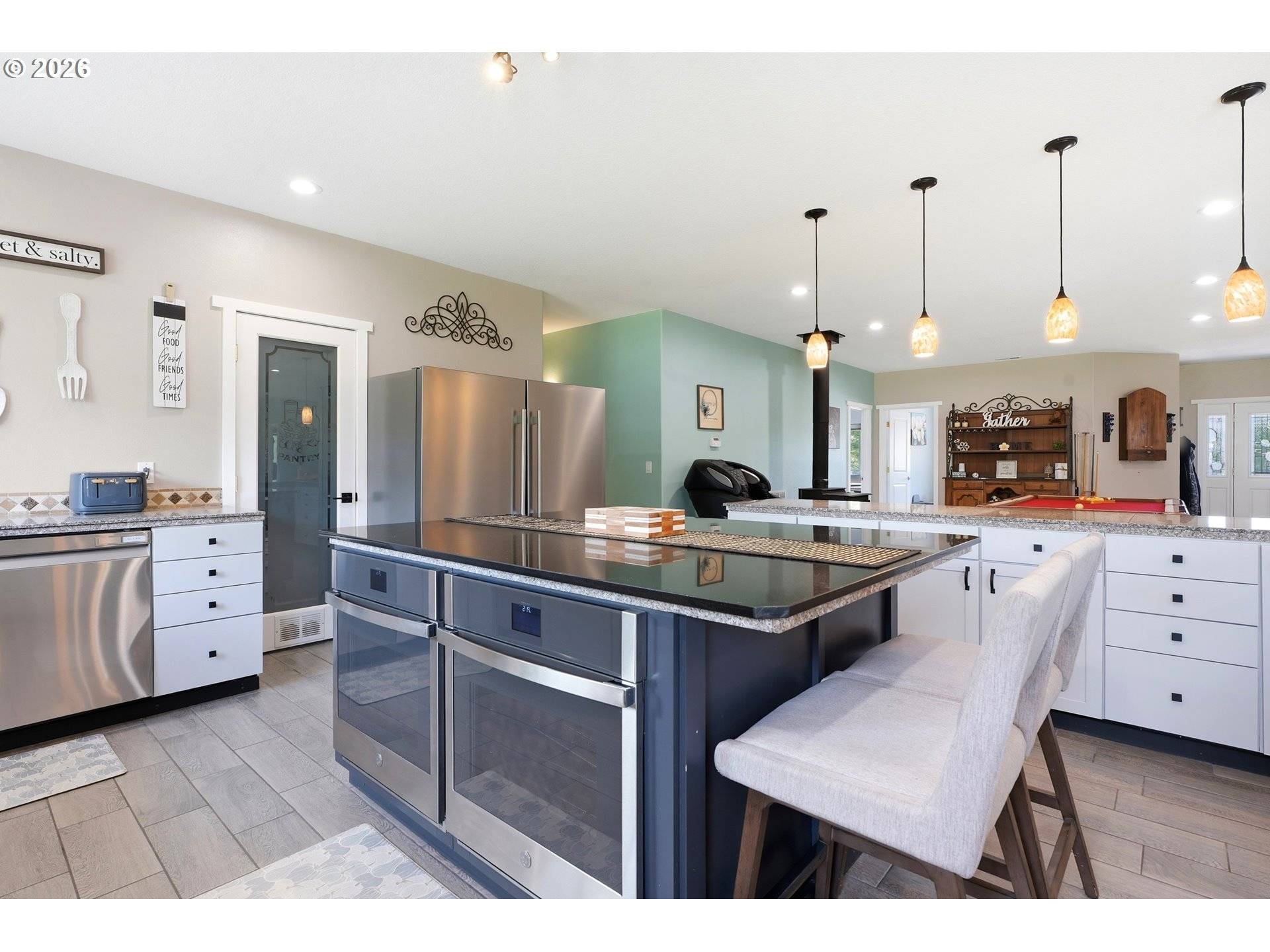 26500 S MILK CREEK CIR, Mulino, OR 97042