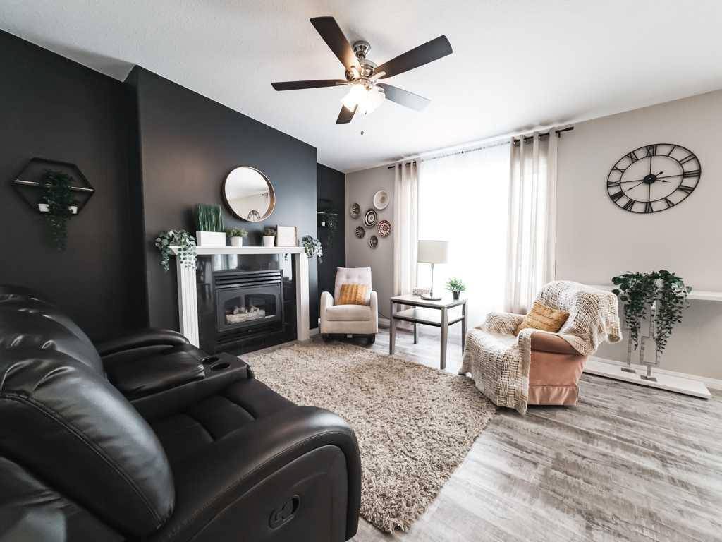 10705 101 AVE, La Crete, AB T0H2H0