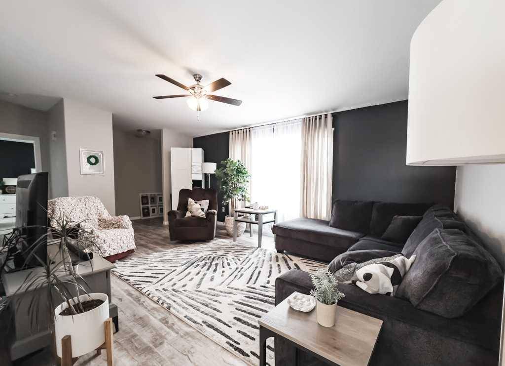10705 101 AVE, La Crete, AB T0H2H0
