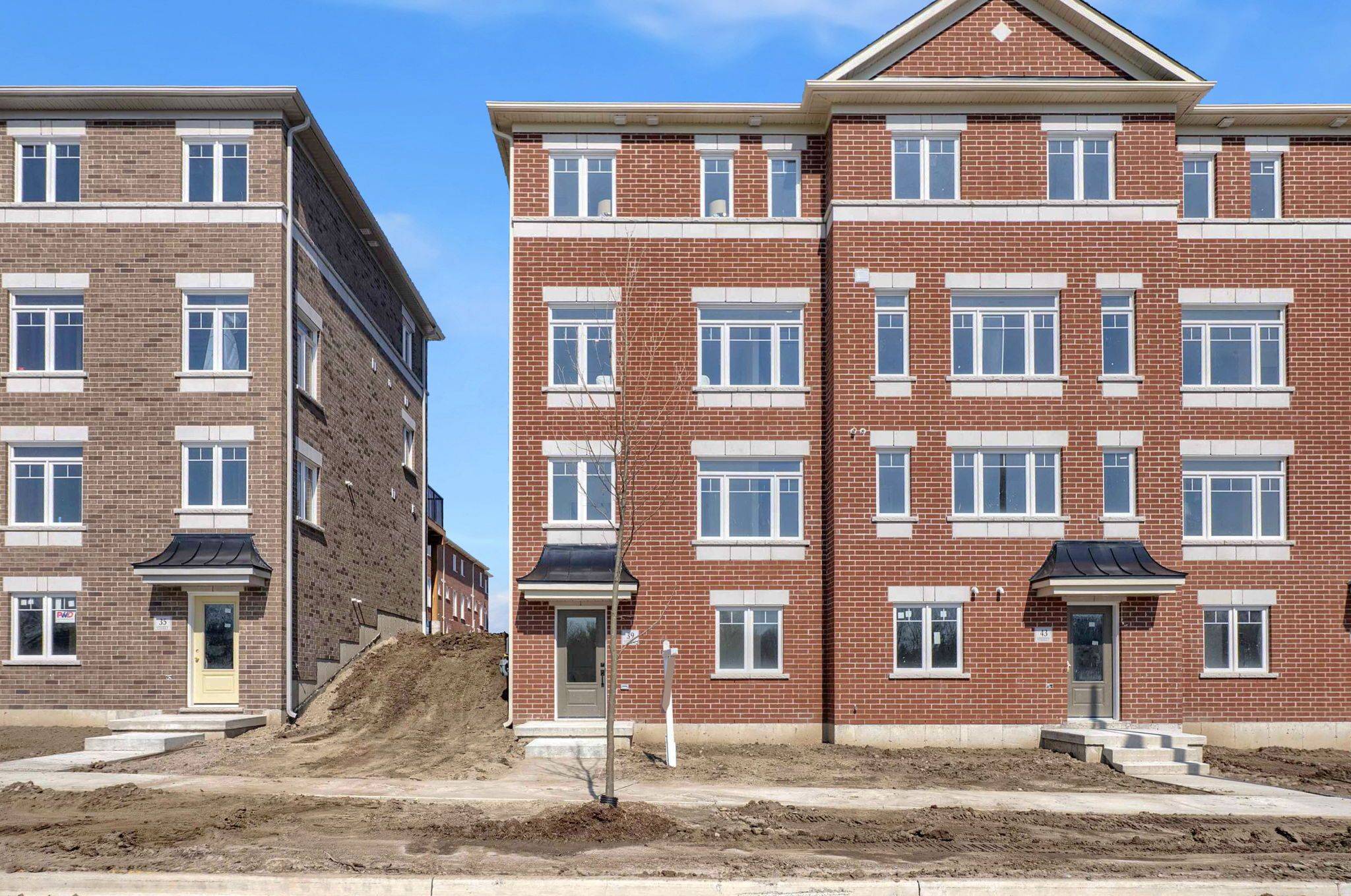 39 Addyman CRES, Clarington, ON L1B 0X1
