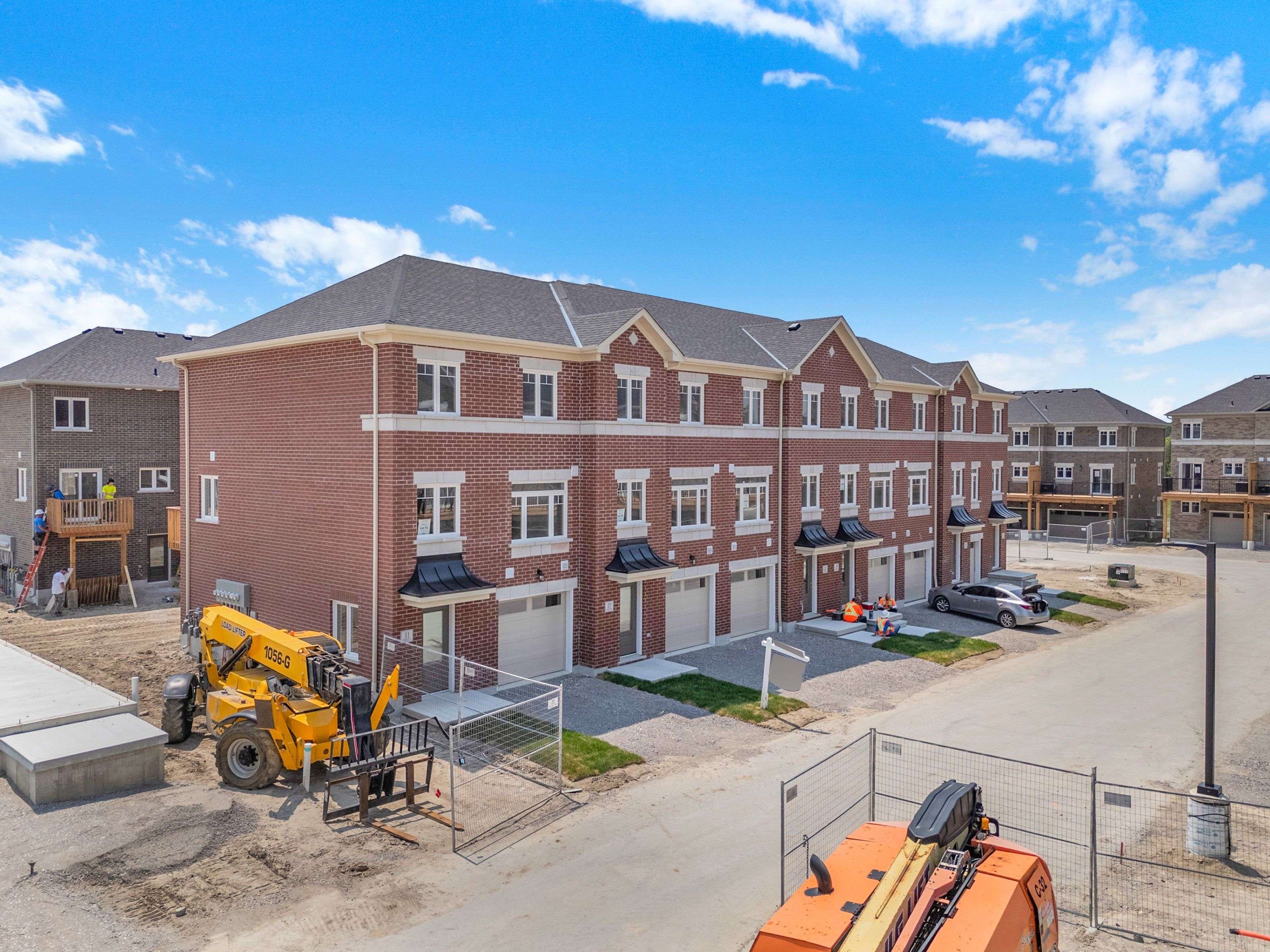 27 Nady LN, Clarington, ON L1B 0X1