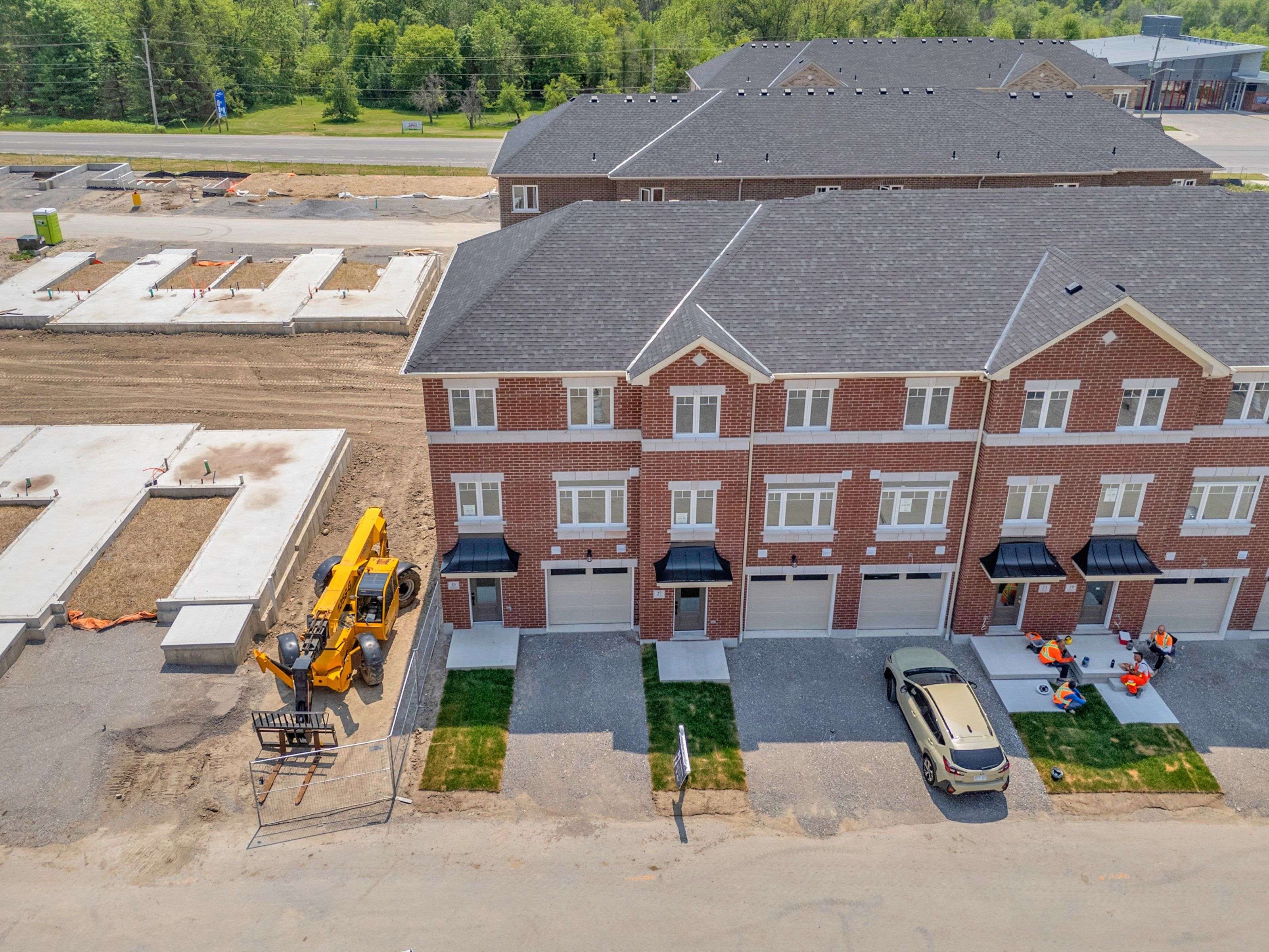 27 Nady LN, Clarington, ON L1B 0X1