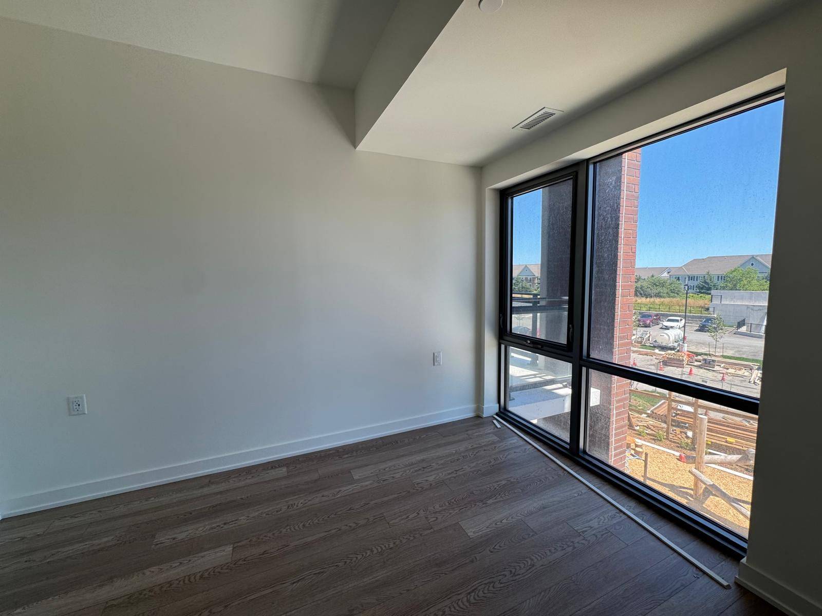 51 Clarington BLVD #322, Clarington, ON L1C 7J8