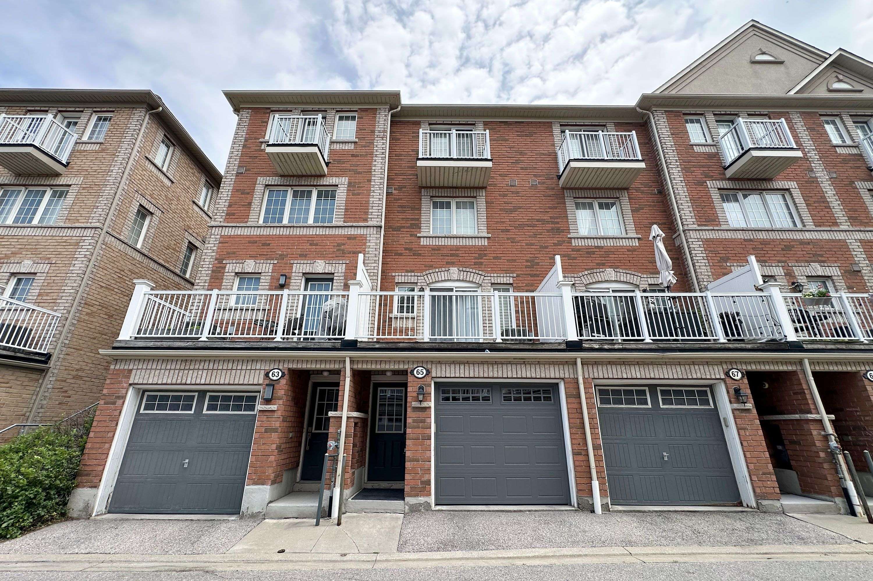 65 Cooperage LN #Unit 65, Ajax, ON L1S 0E8