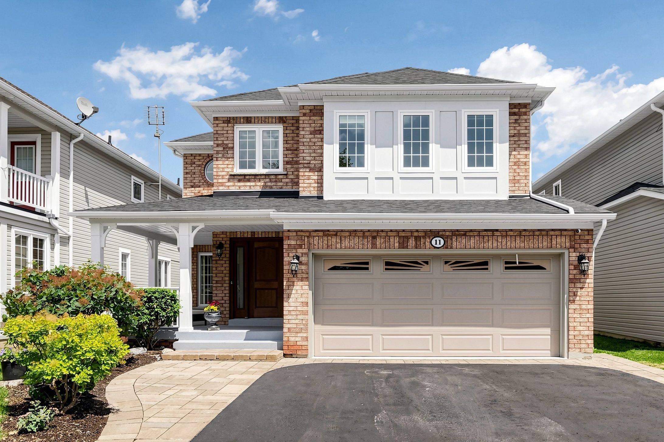 11 Davey ST, Ajax, ON L1Z 1K8