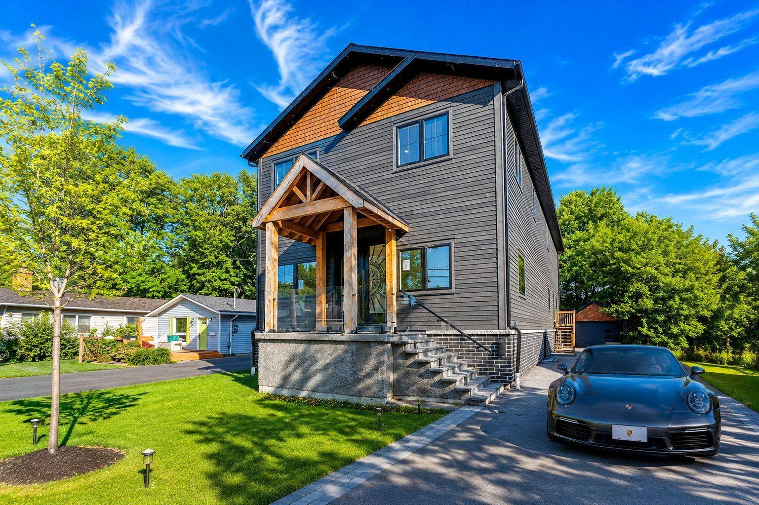 215 Bayview AVE, Georgina, ON L4P 2T3