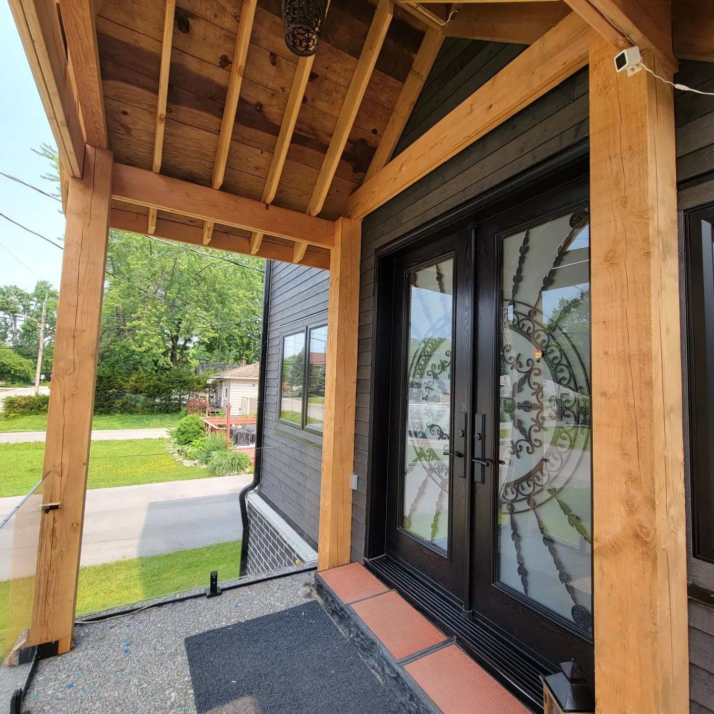 215 Bayview AVE, Georgina, ON L4P 2T3