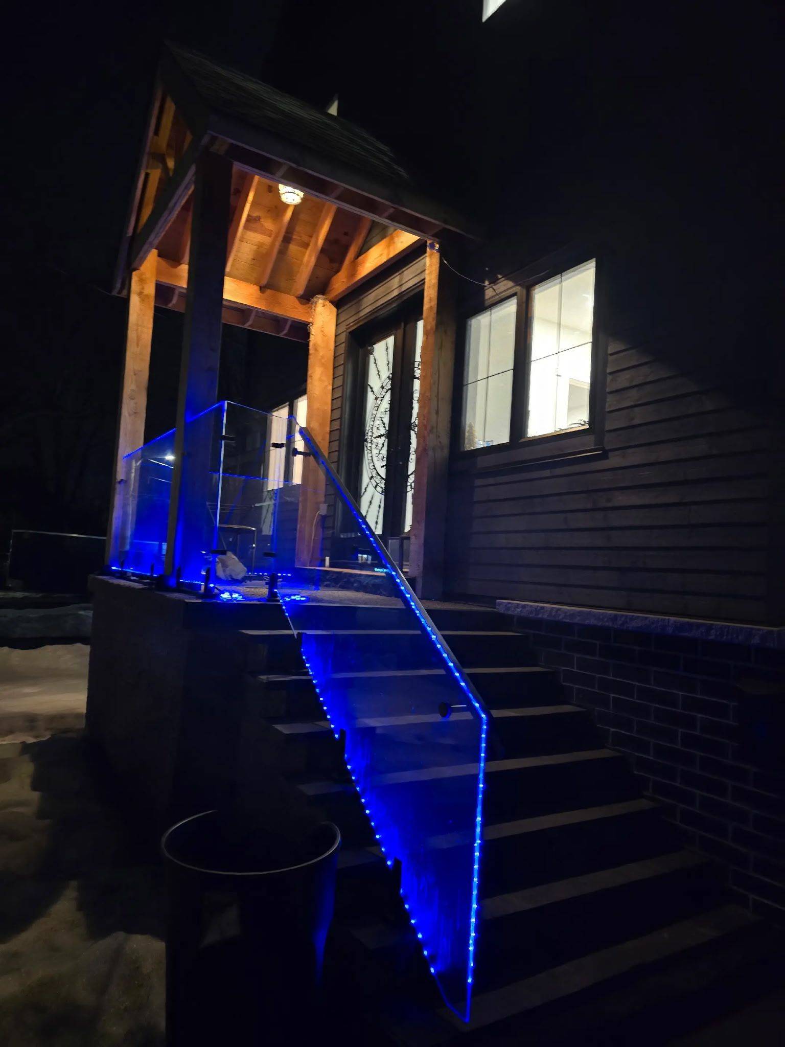 215 Bayview AVE, Georgina, ON L4P 2T3