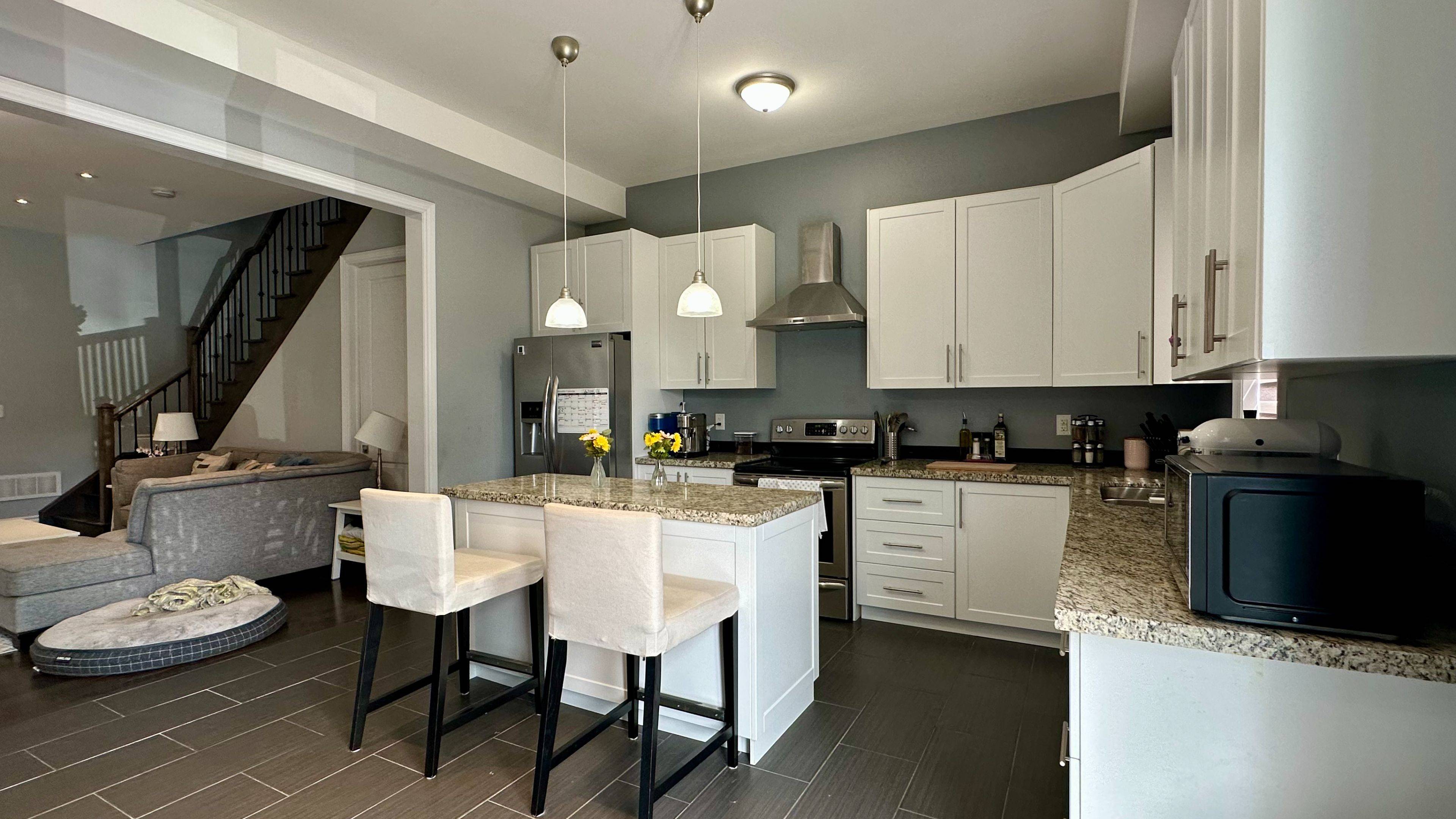 13143 Highway 27 HWY #Upper, King, ON L0G 1N0
