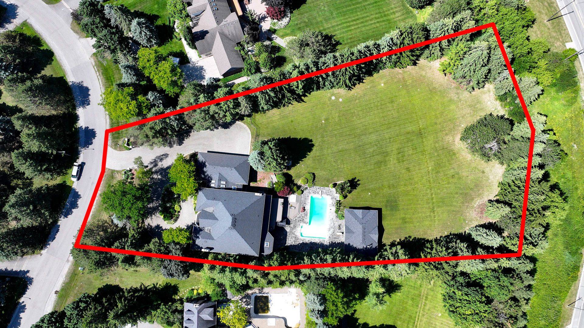 14 Alm CT, Aurora, ON L4G 6W7