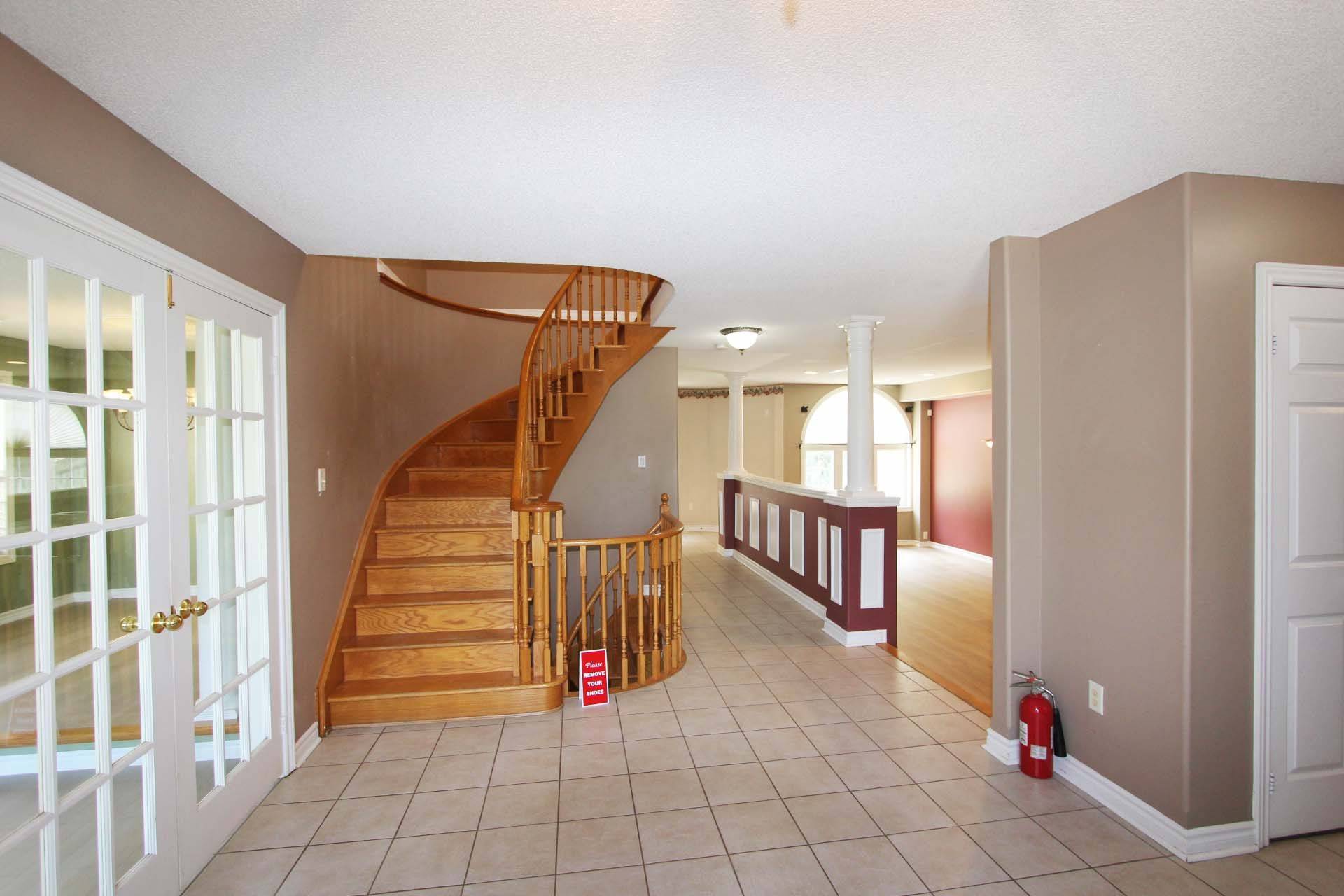 37 Grants WAY, Barrie, ON L4N 0J4