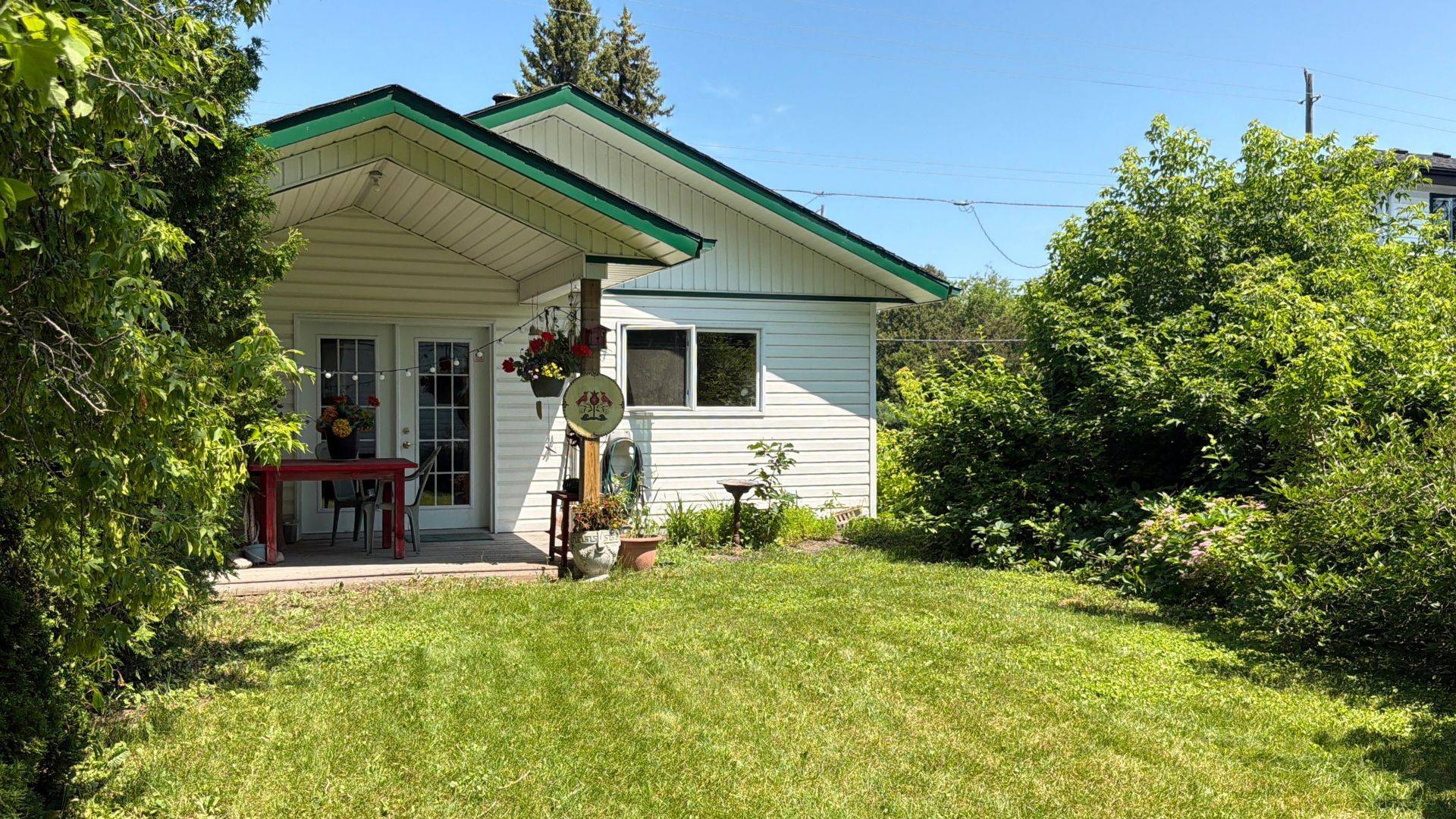 196 Whitewood AVE S, Temiskaming Shores, ON P0J 1P0