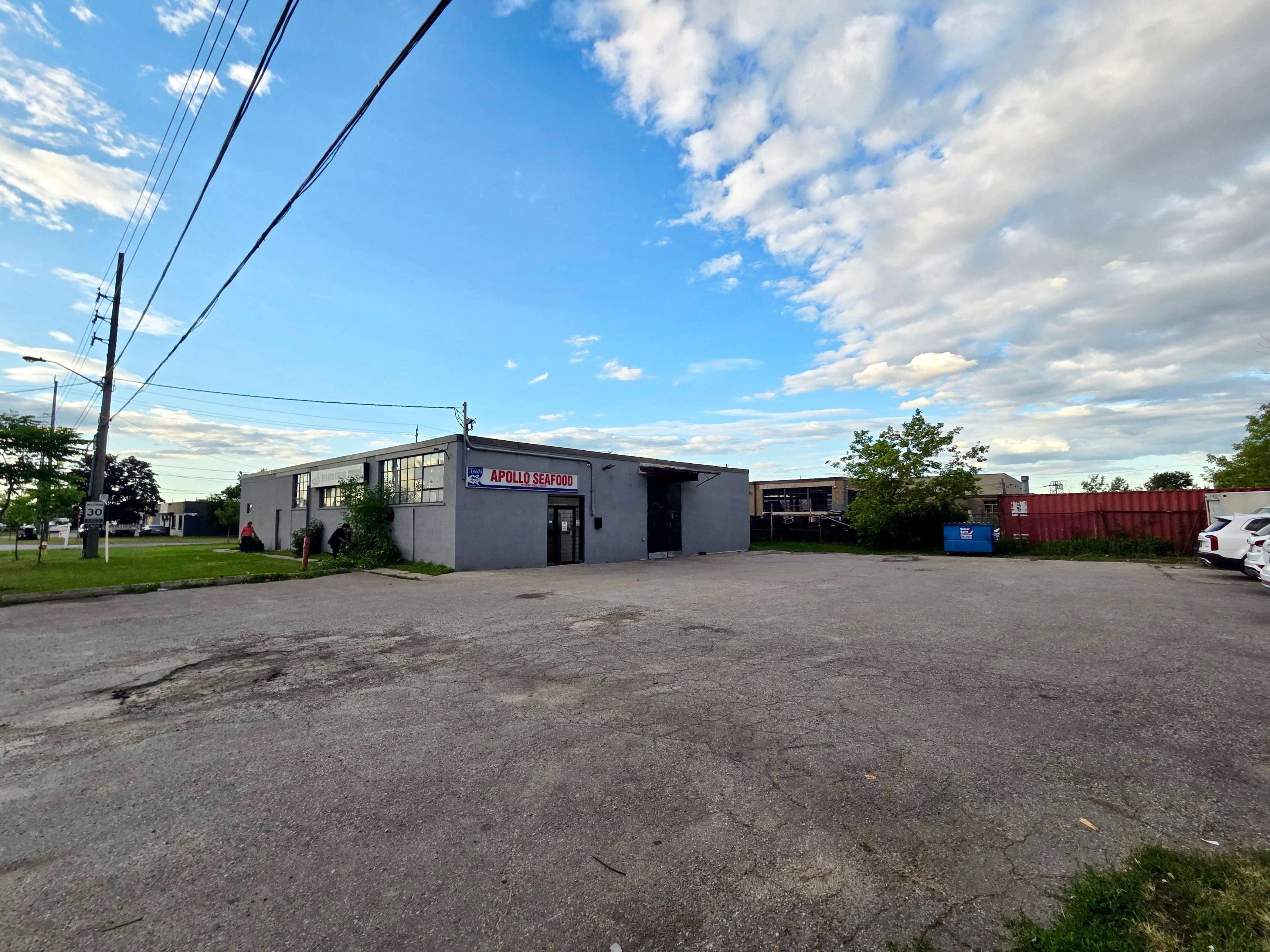13 Racine RD, Toronto W10, ON M9W 2Z2
