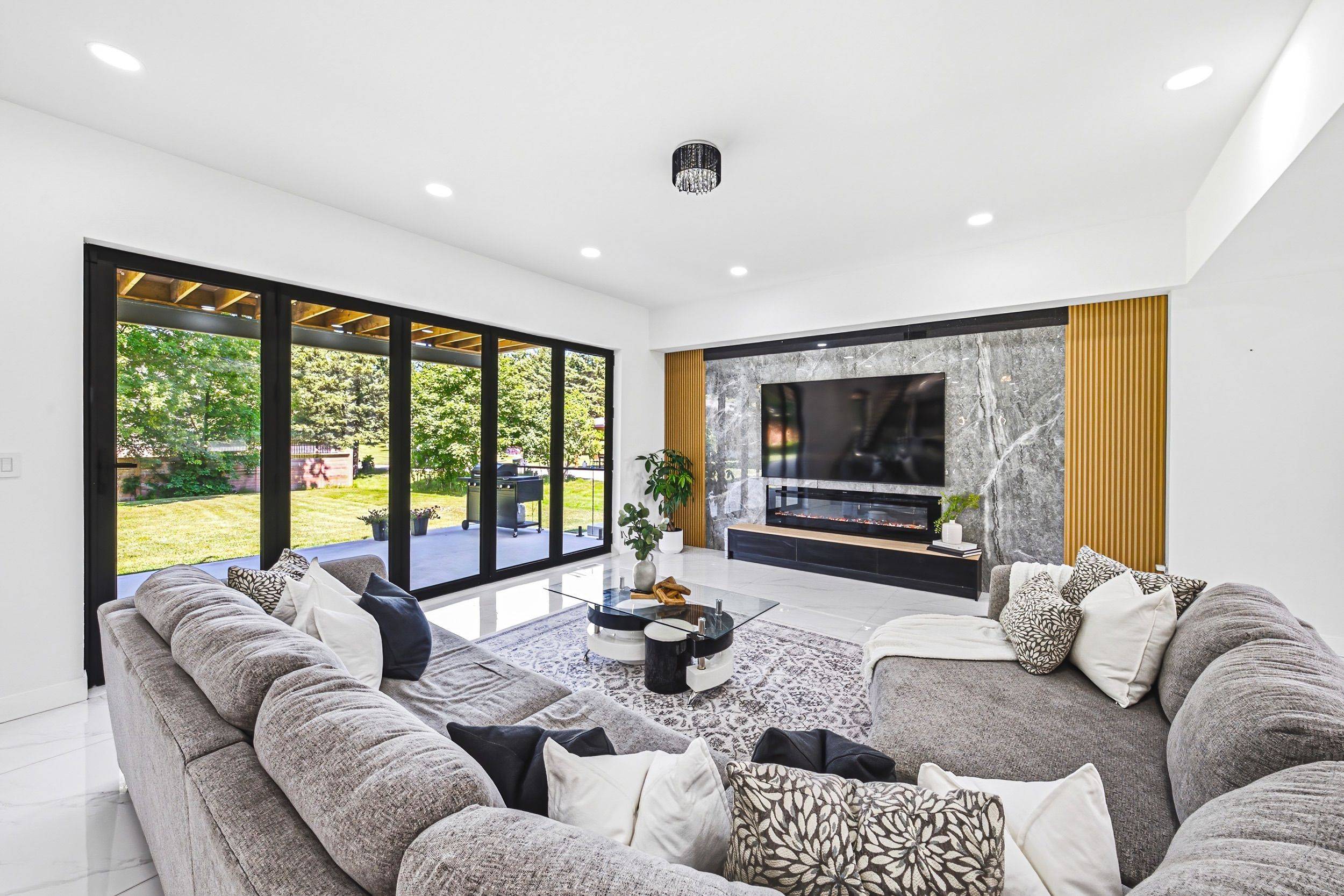 4511 Guelph Line, Burlington, ON L7P 0N3