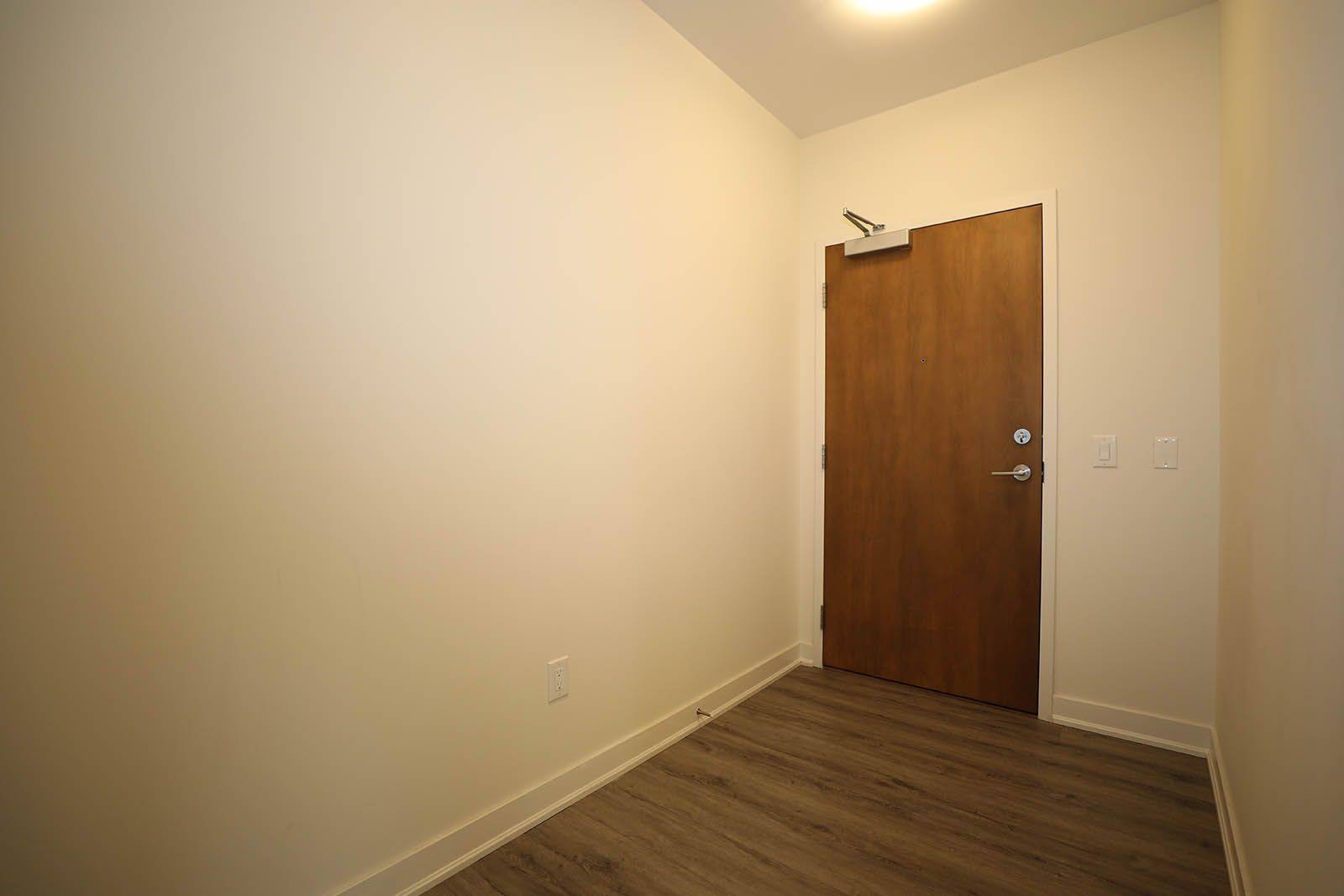 340 Plains RD E #303, Burlington, ON L7T 2C8