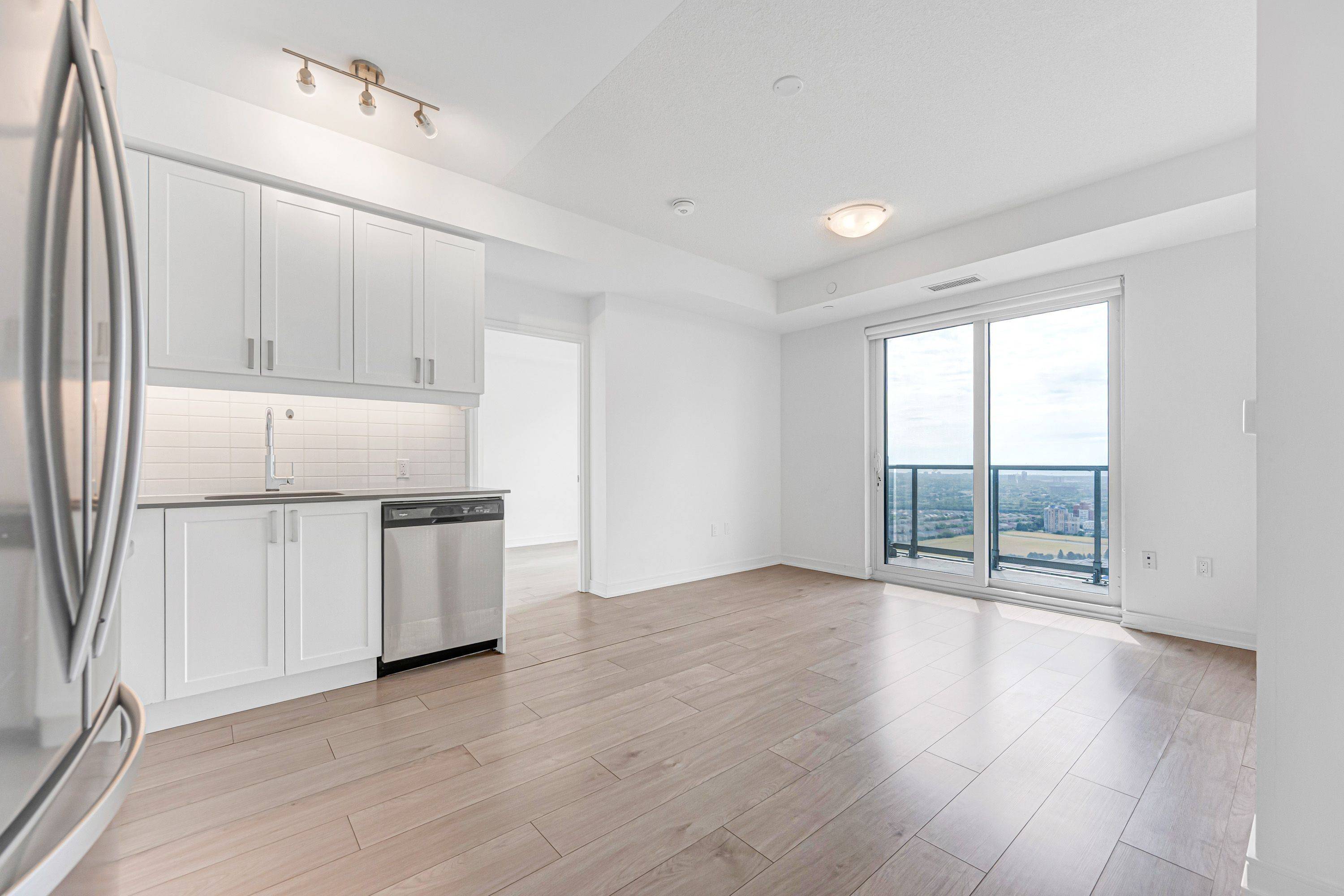 8 Nahani WAY #3320, Mississauga, ON L4Z 4J8