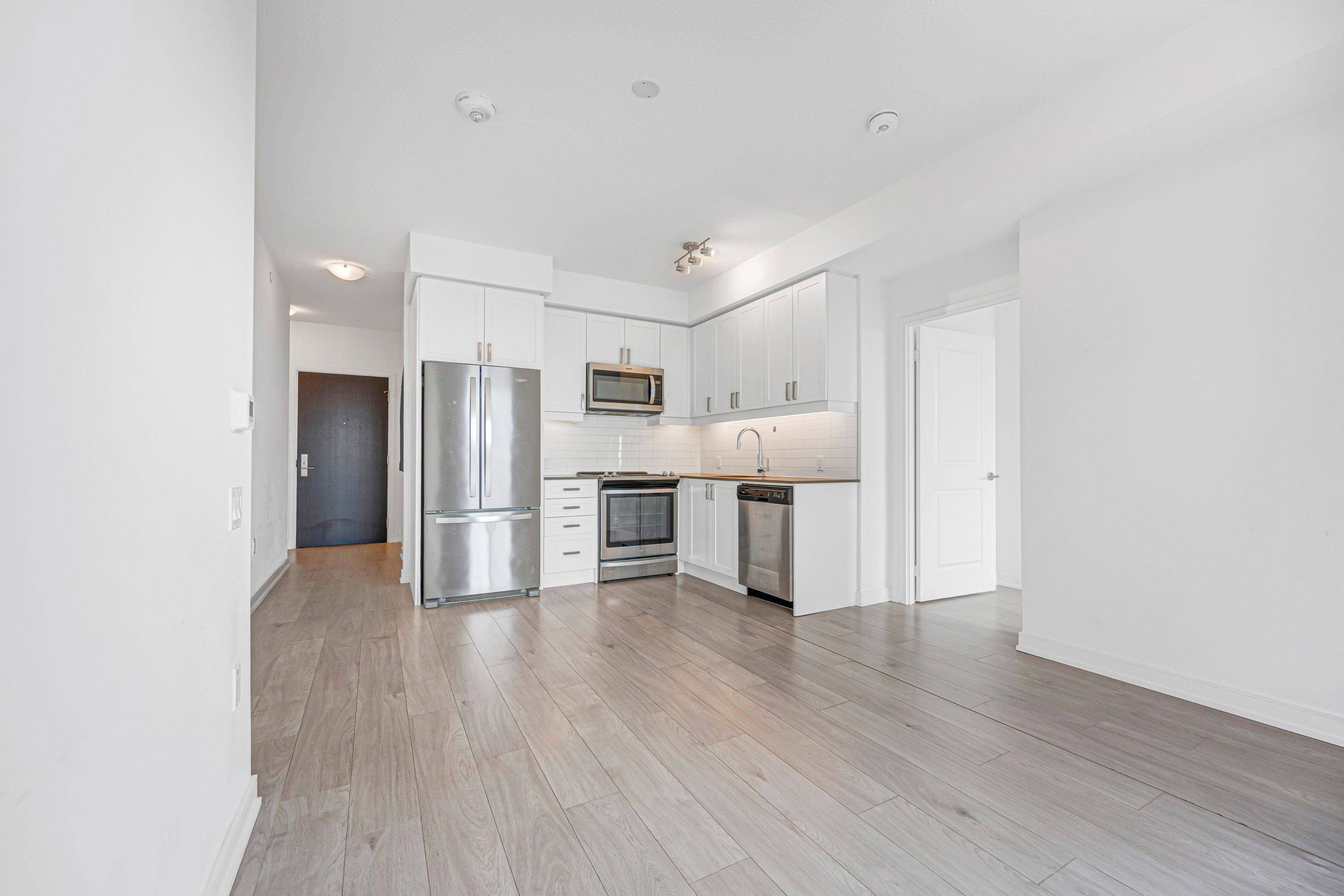 8 Nahani WAY #3320, Mississauga, ON L4Z 4J8