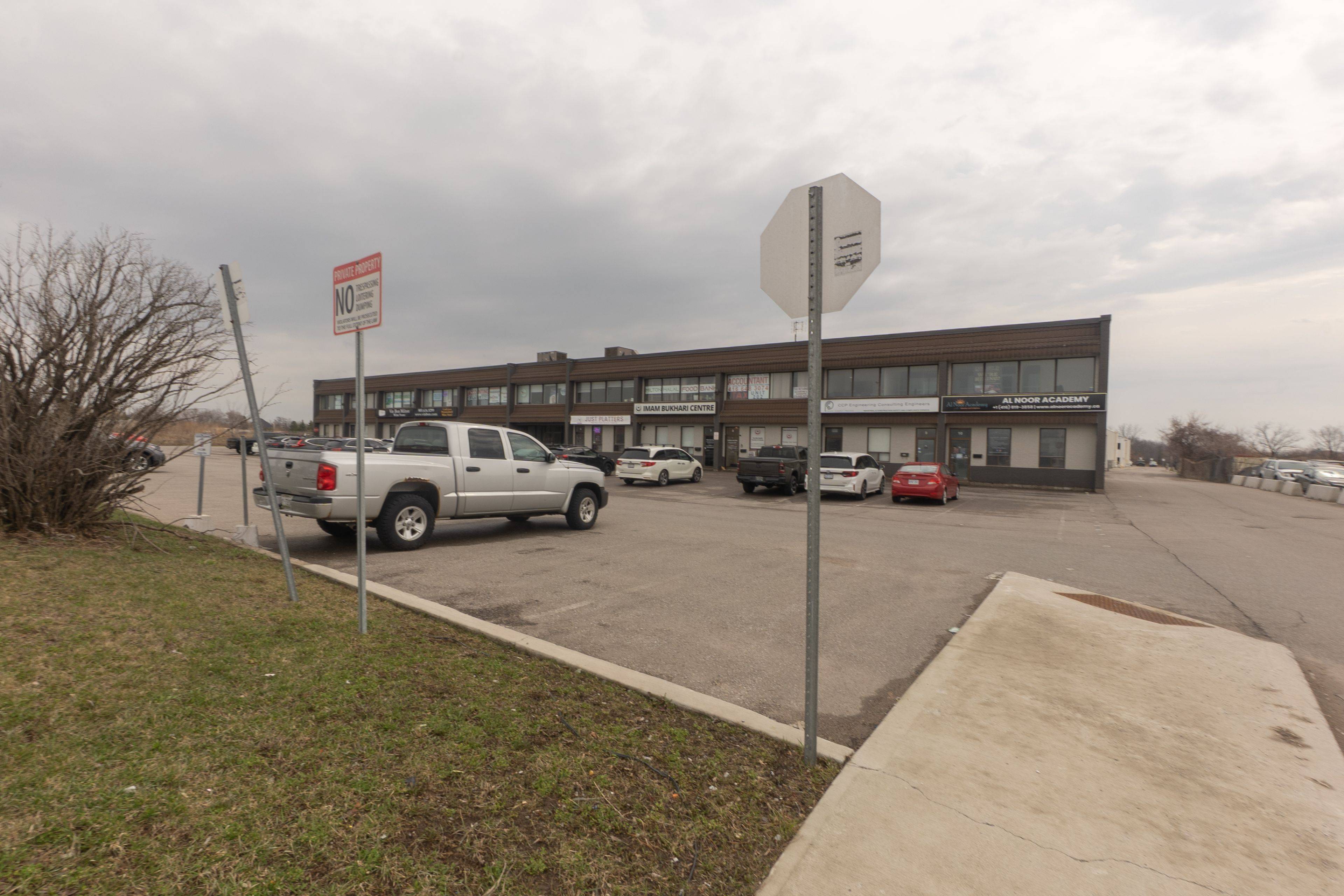 50 Steeles AVE E #213, Milton, ON L9T 4W9