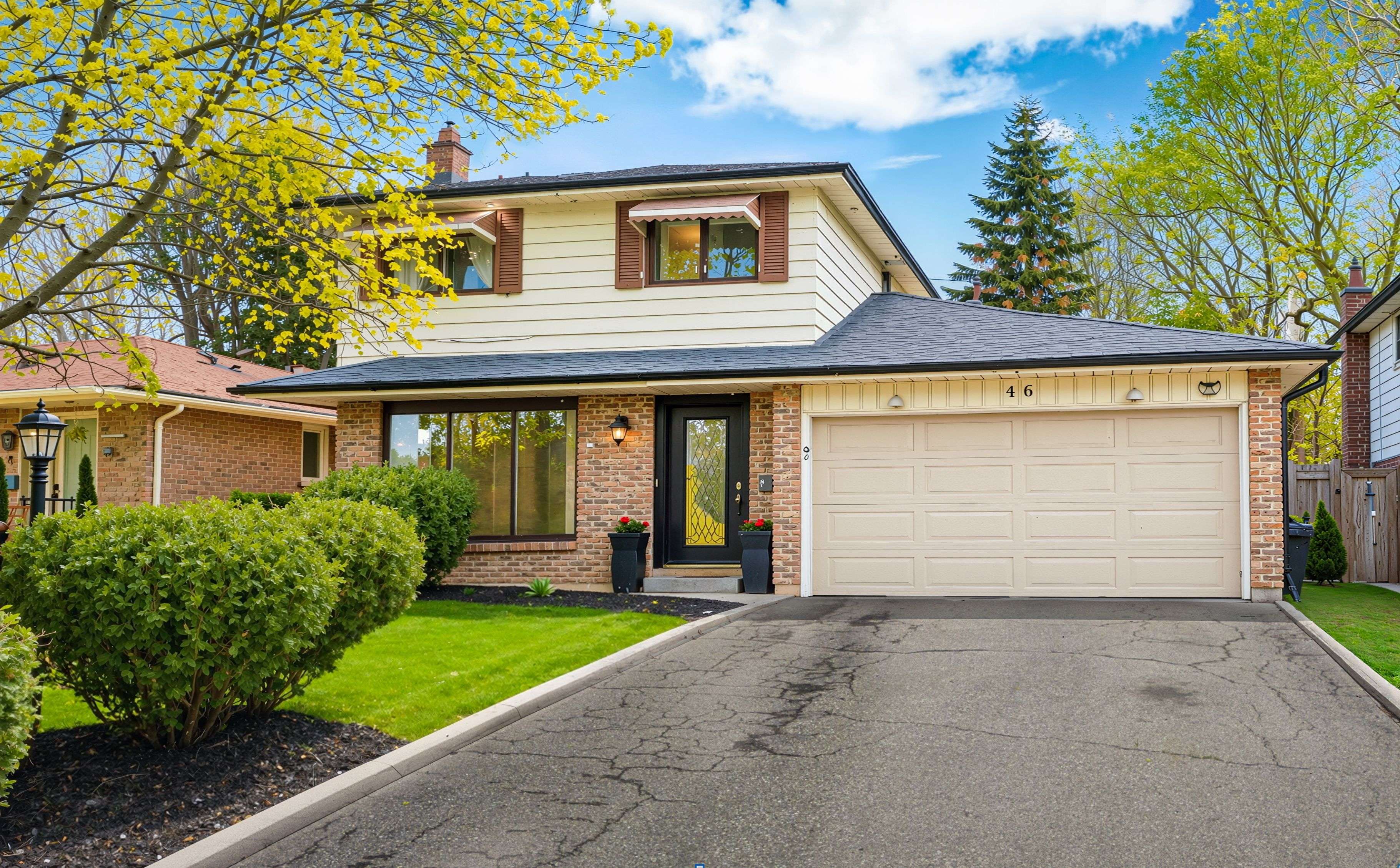 46 Bartley Bull Pkwy, Brampton, ON L6W 2J4