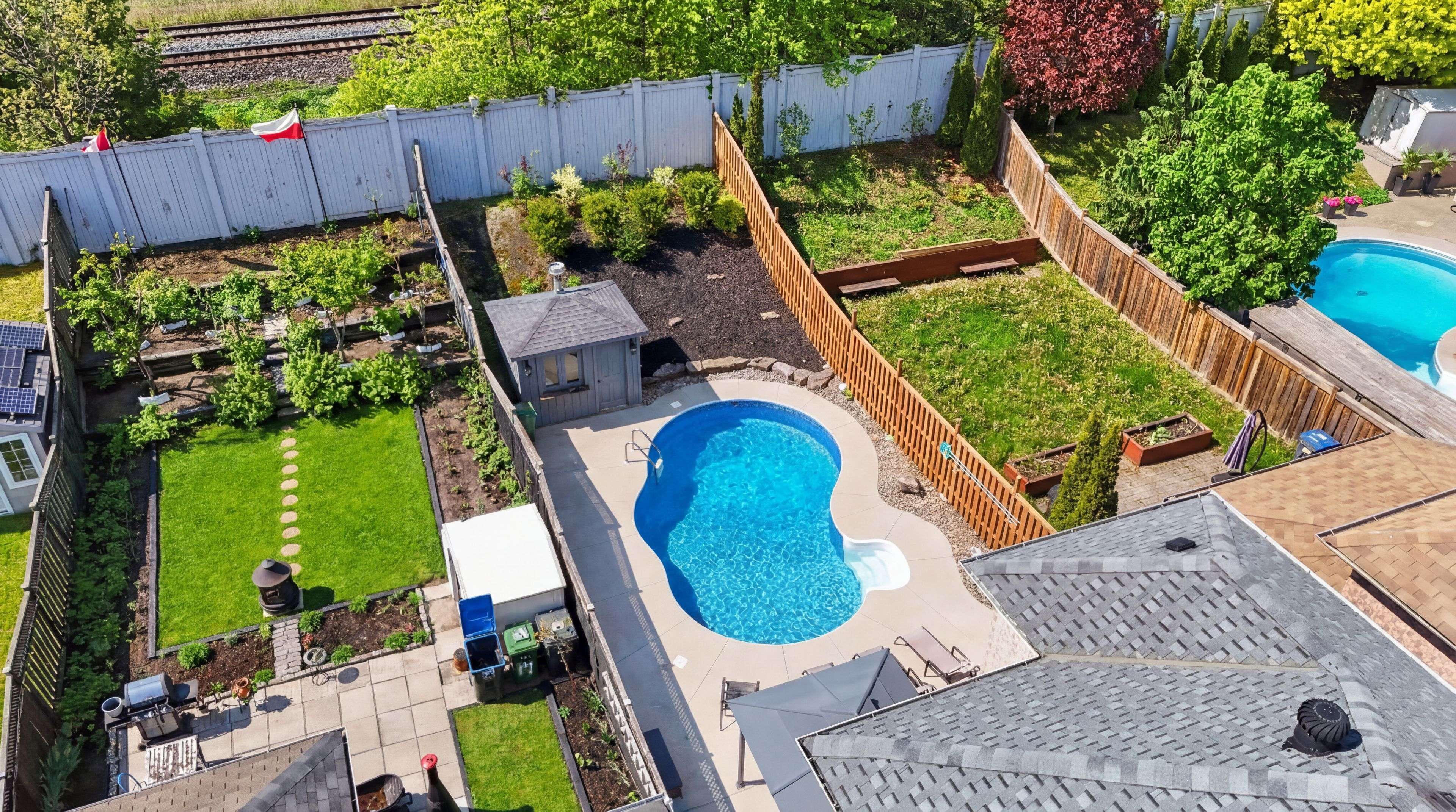 12 Waterbury ST, Caledon, ON L7E 1X2