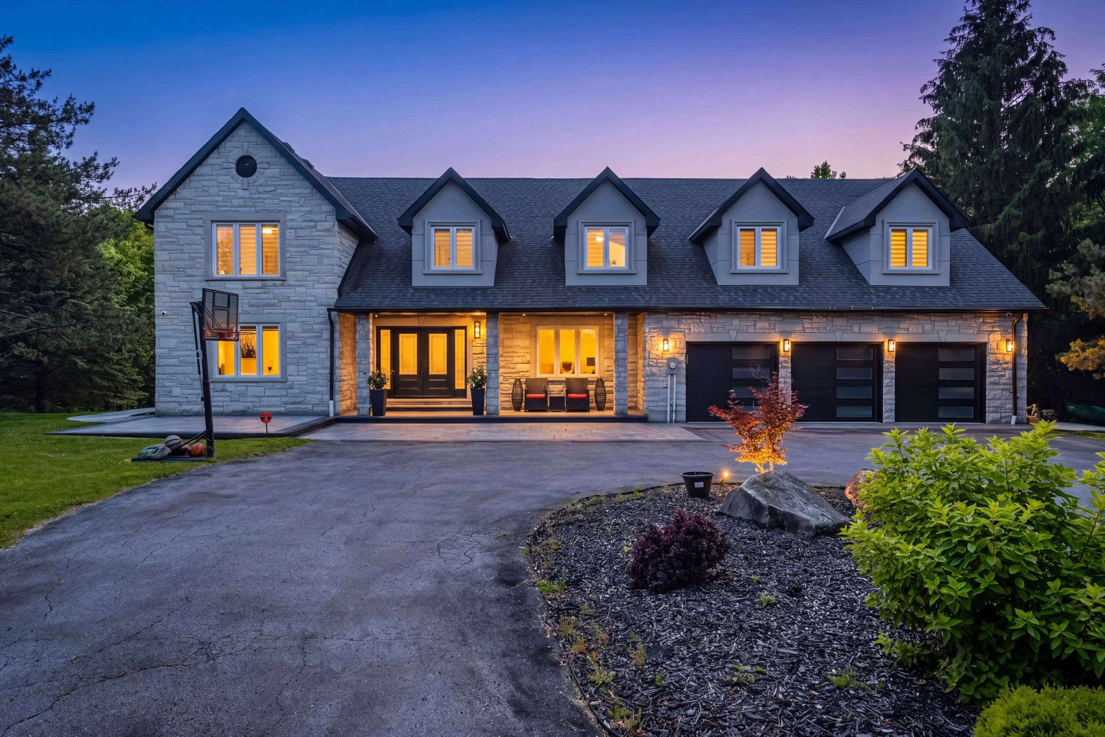 6 Country Lane DR, Caledon, ON L7E 0B4
