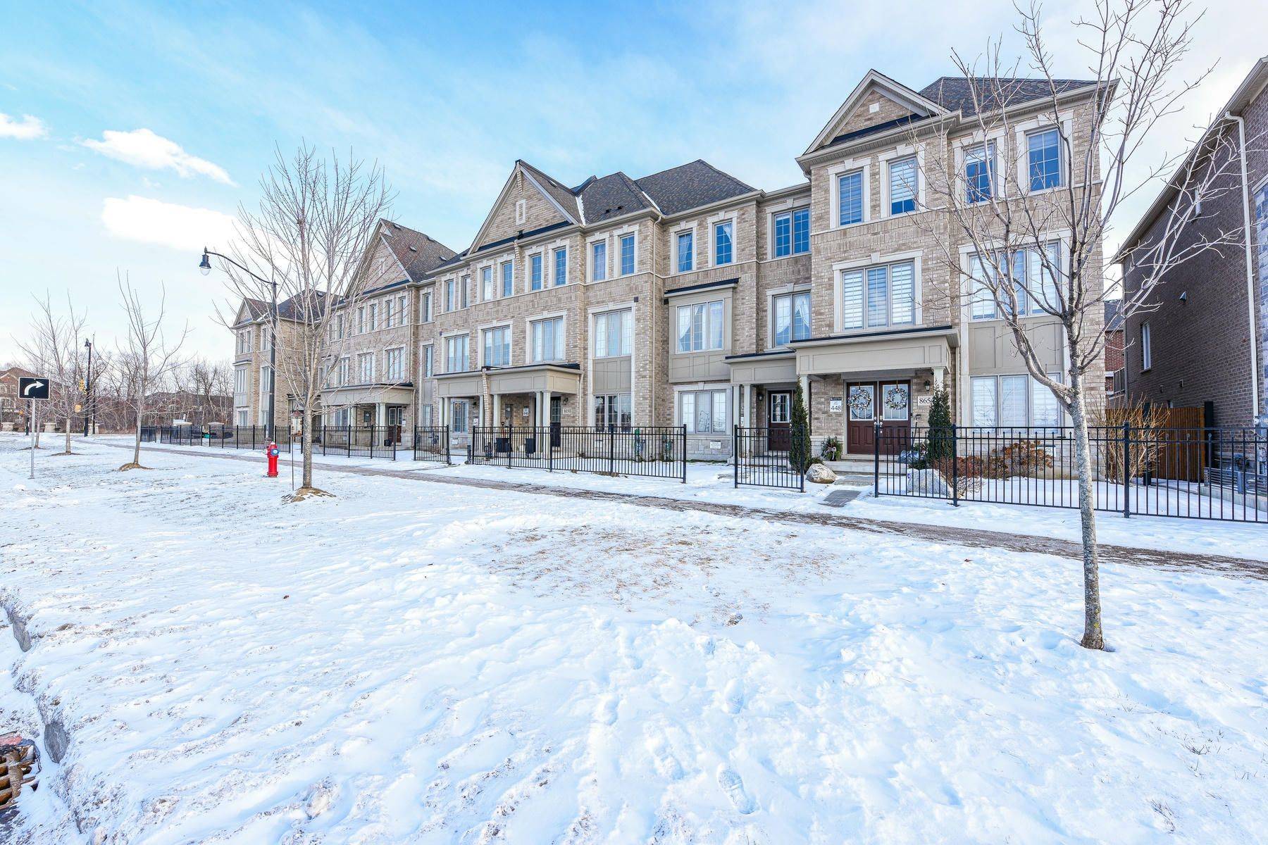 8652 Financial DR, Brampton, ON L6Y 6G5
