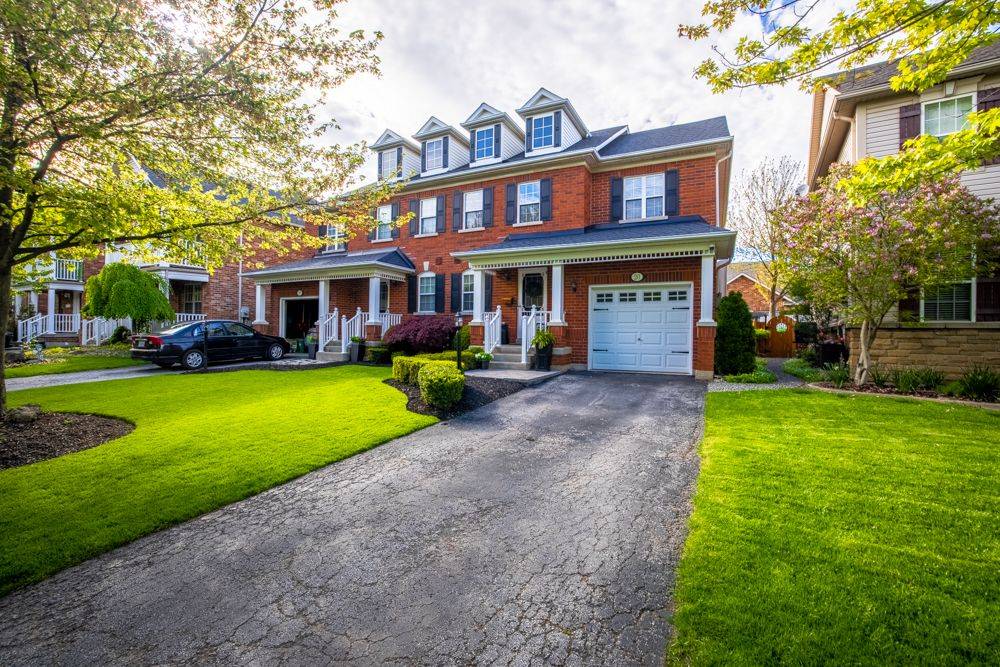 20 Robertson RD, Niagara-on-the-lake, ON L0S 1J0