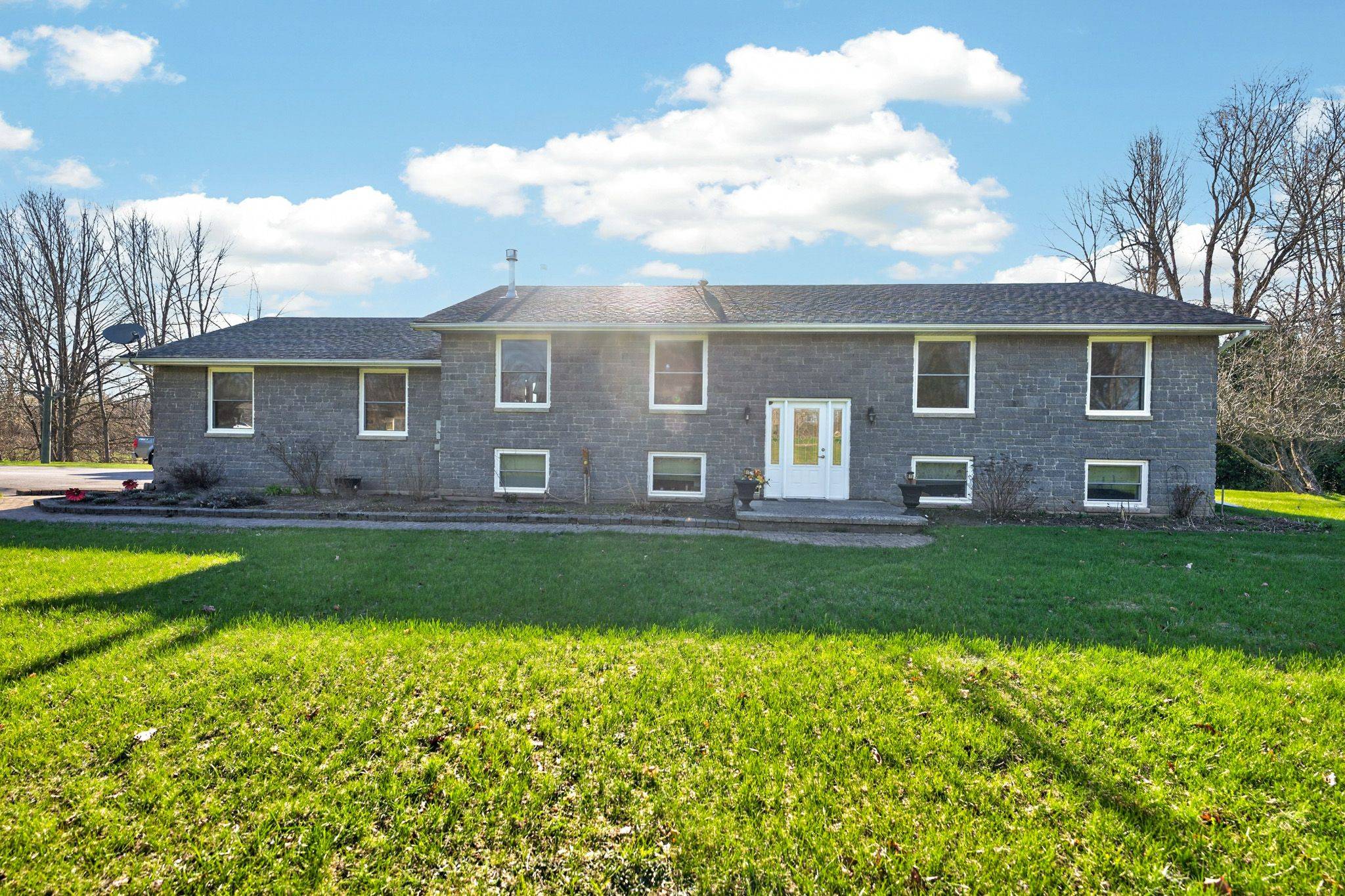 191 Emerson RD, Centre Hastings, ON K0K 2Y0