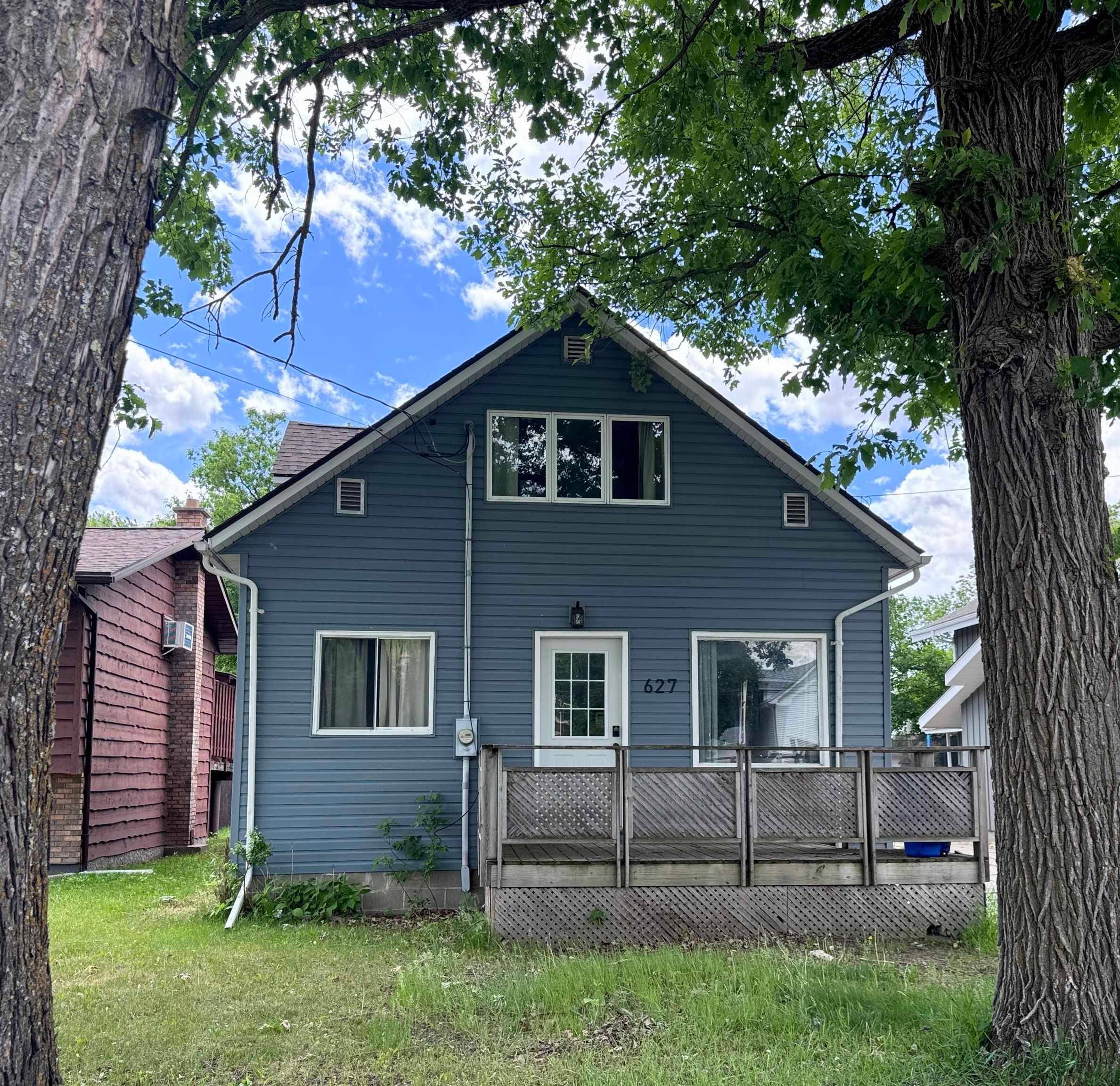 627 First ST E, Fort Frances, ON P9A 1L4
