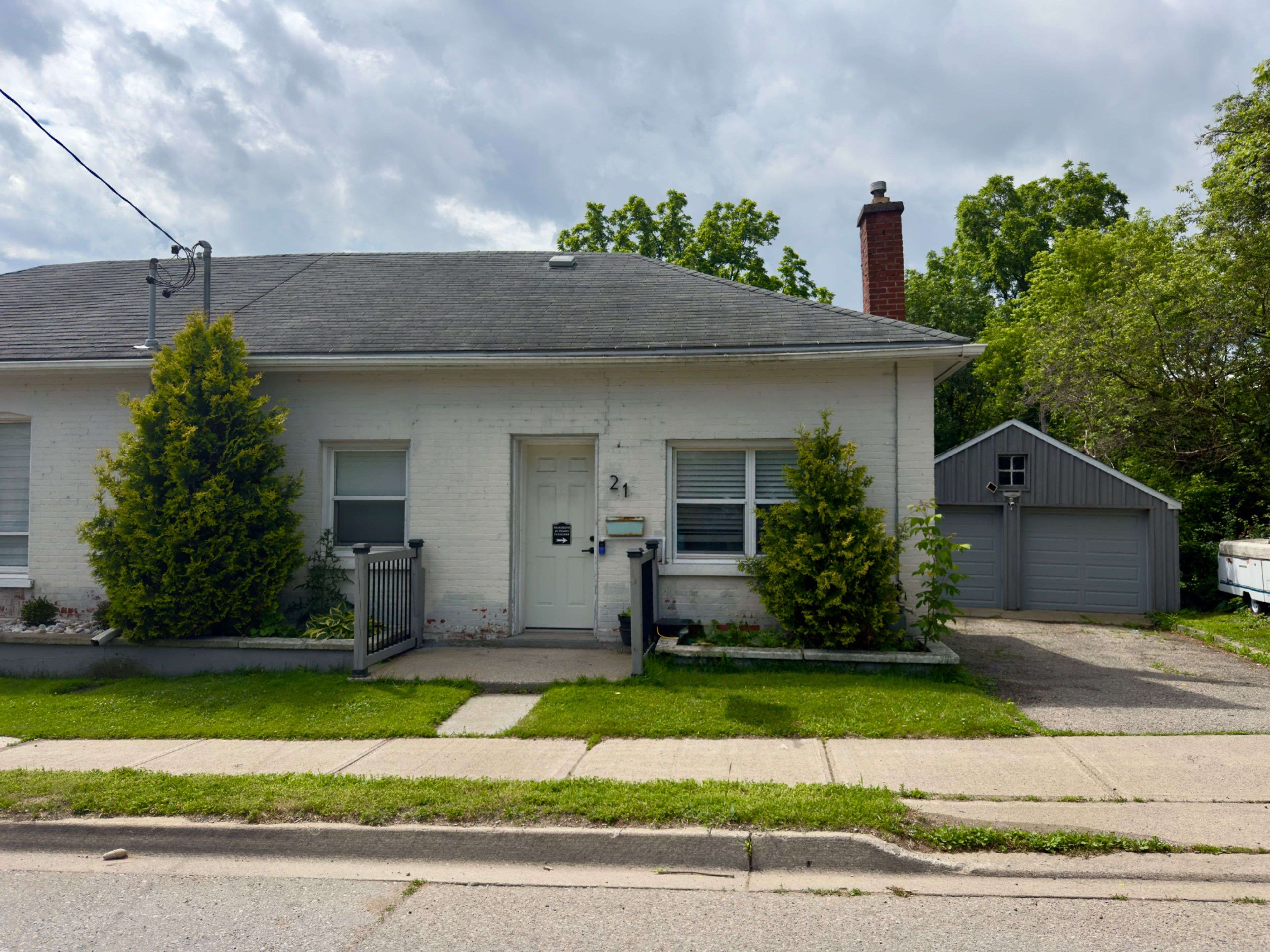 21 Cedar ST, Cambridge, ON N1S 1T8