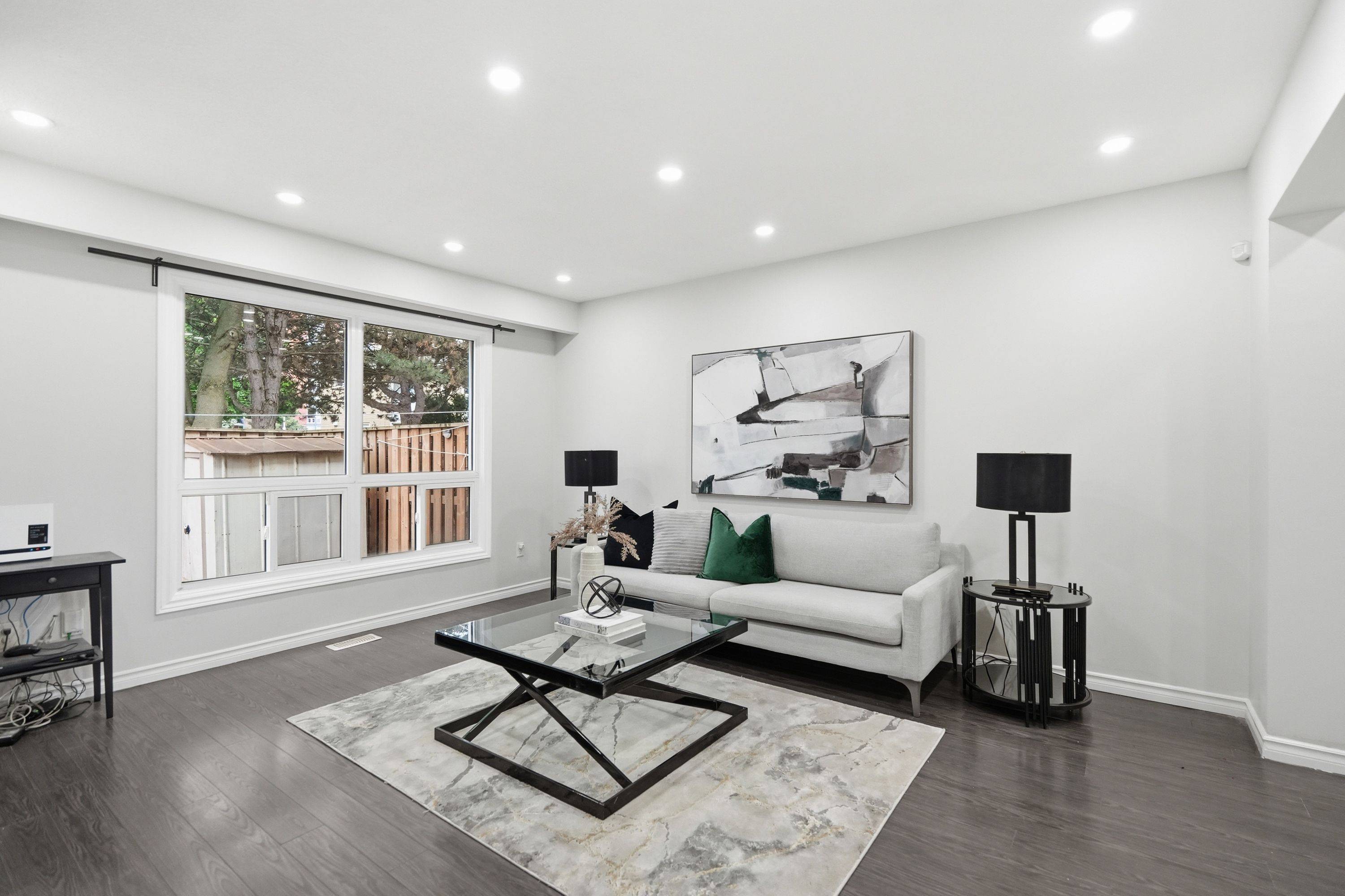 82 Riverdale DR #14, Hamilton, ON L8E 1K3