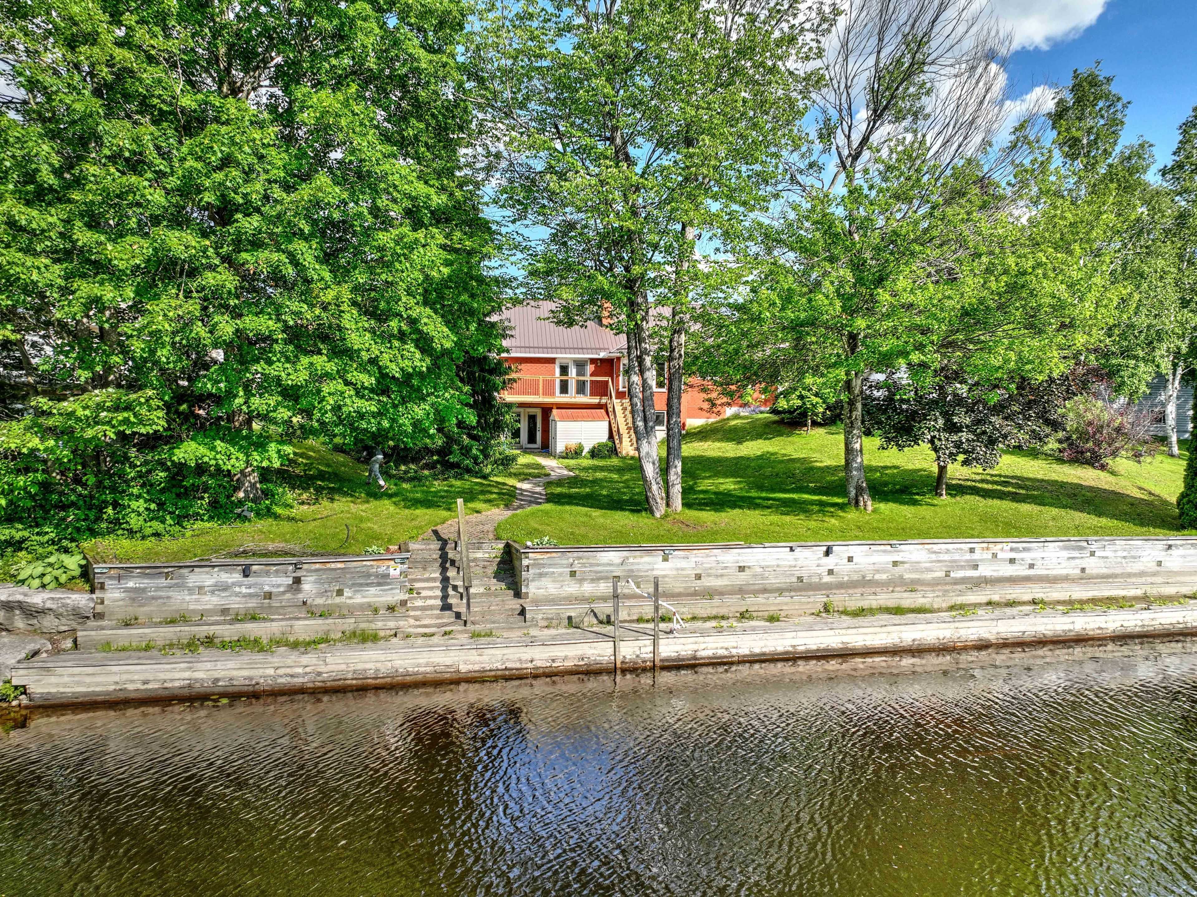 4 Evans DR, Kawartha Lakes, ON K0M 1N0