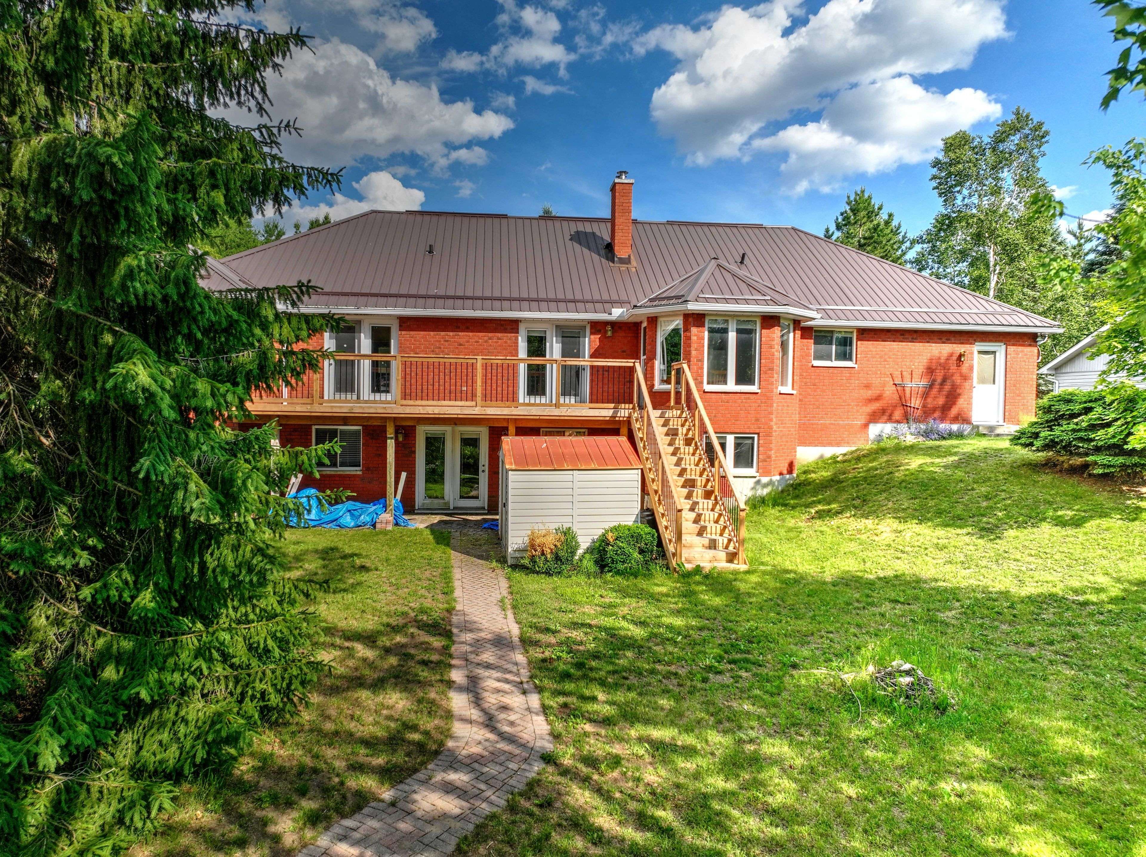 4 Evans DR, Kawartha Lakes, ON K0M 1N0