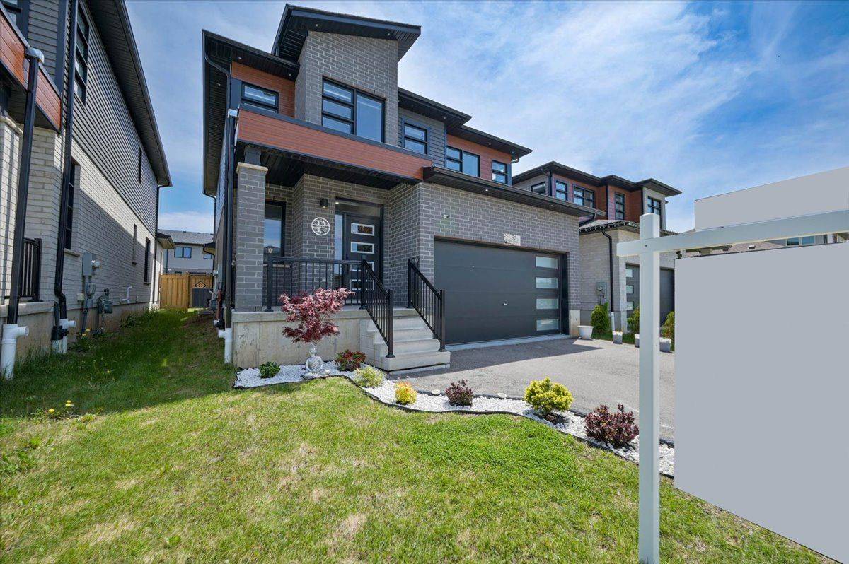 92 Moon CRES, Cambridge, ON N1S 0C4