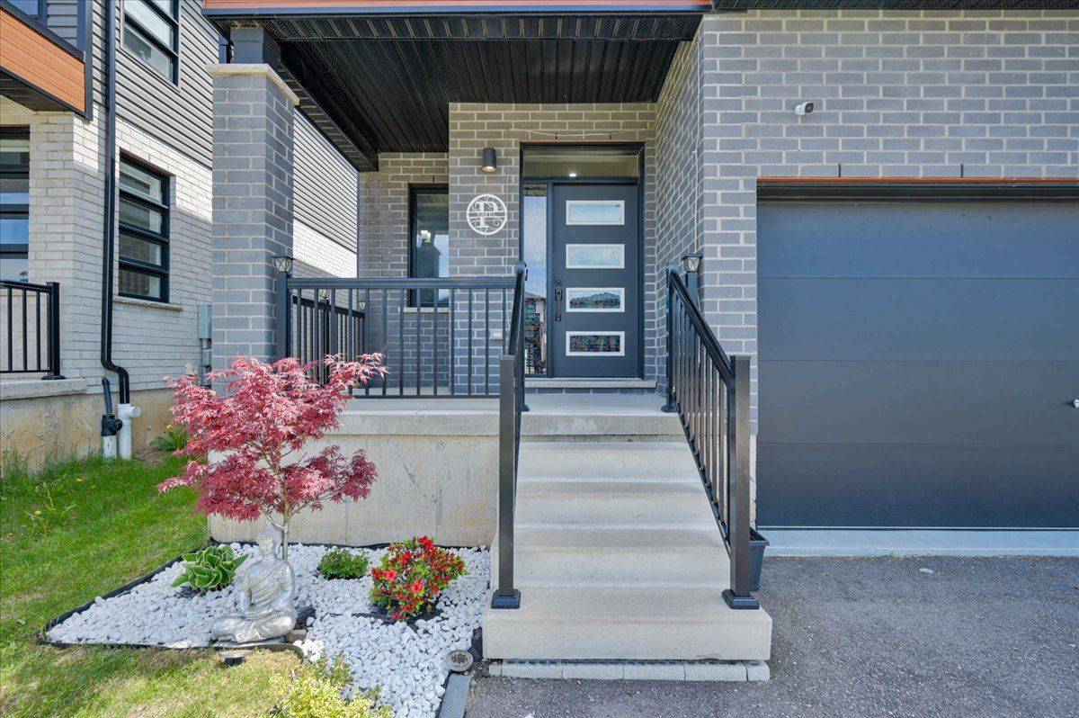 92 Moon CRES, Cambridge, ON N1S 0C4