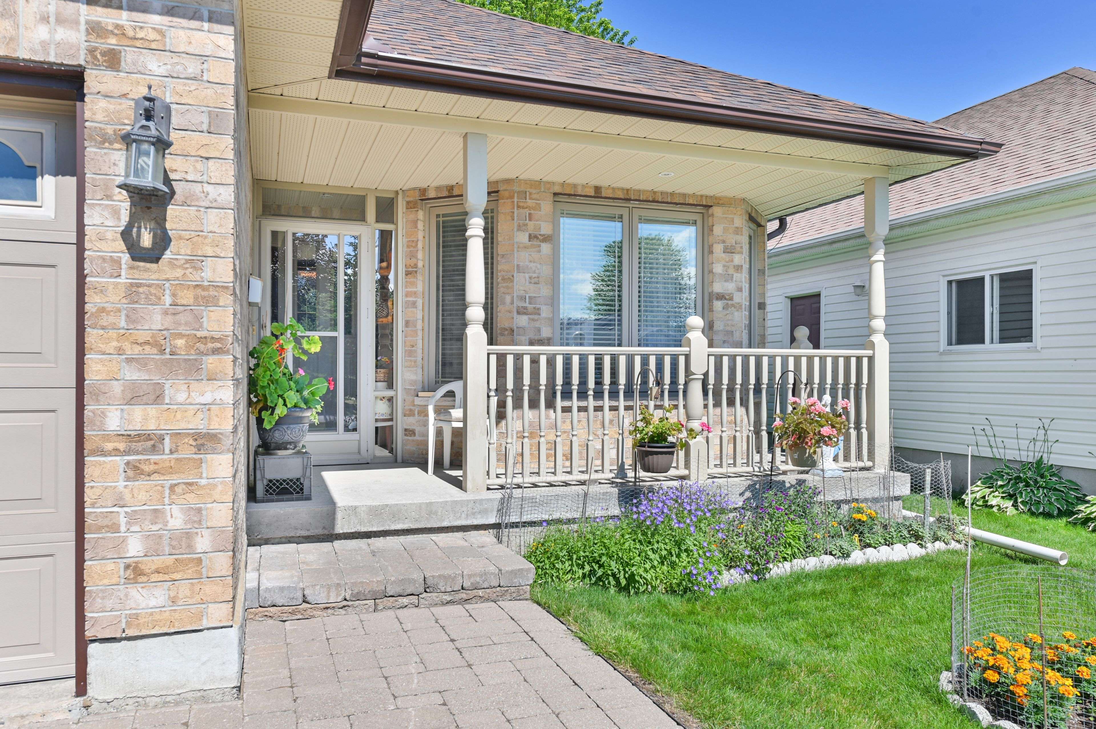 73 Finch DR, Belleville, ON K8P 5L4