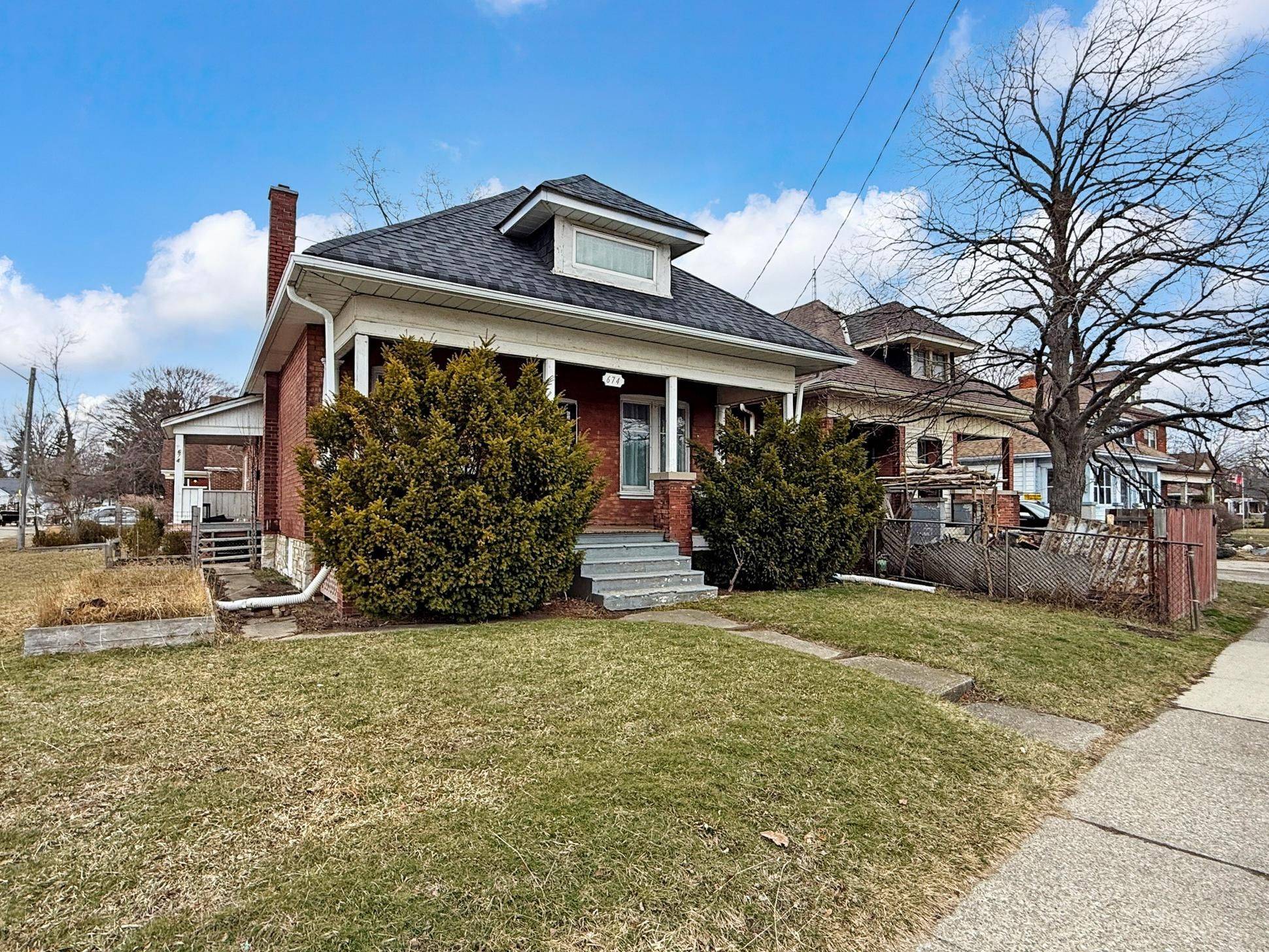 674 Colborne ST E, Brantford, ON N3S 3P9